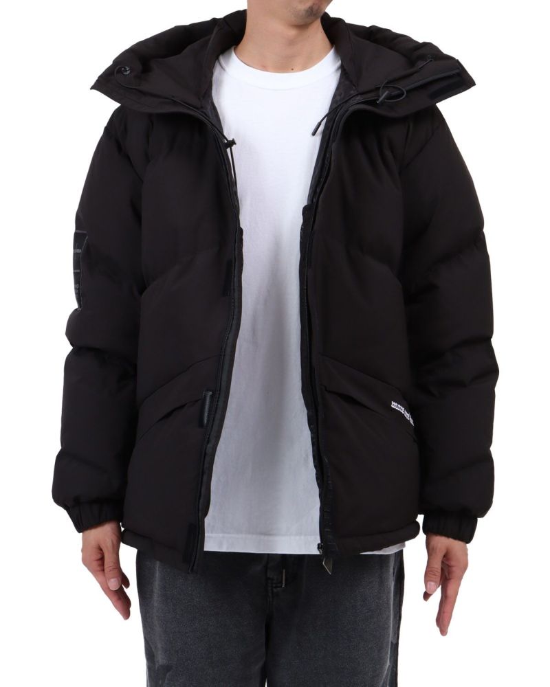 ブラック：174cm62kg(Lサイズ着用)