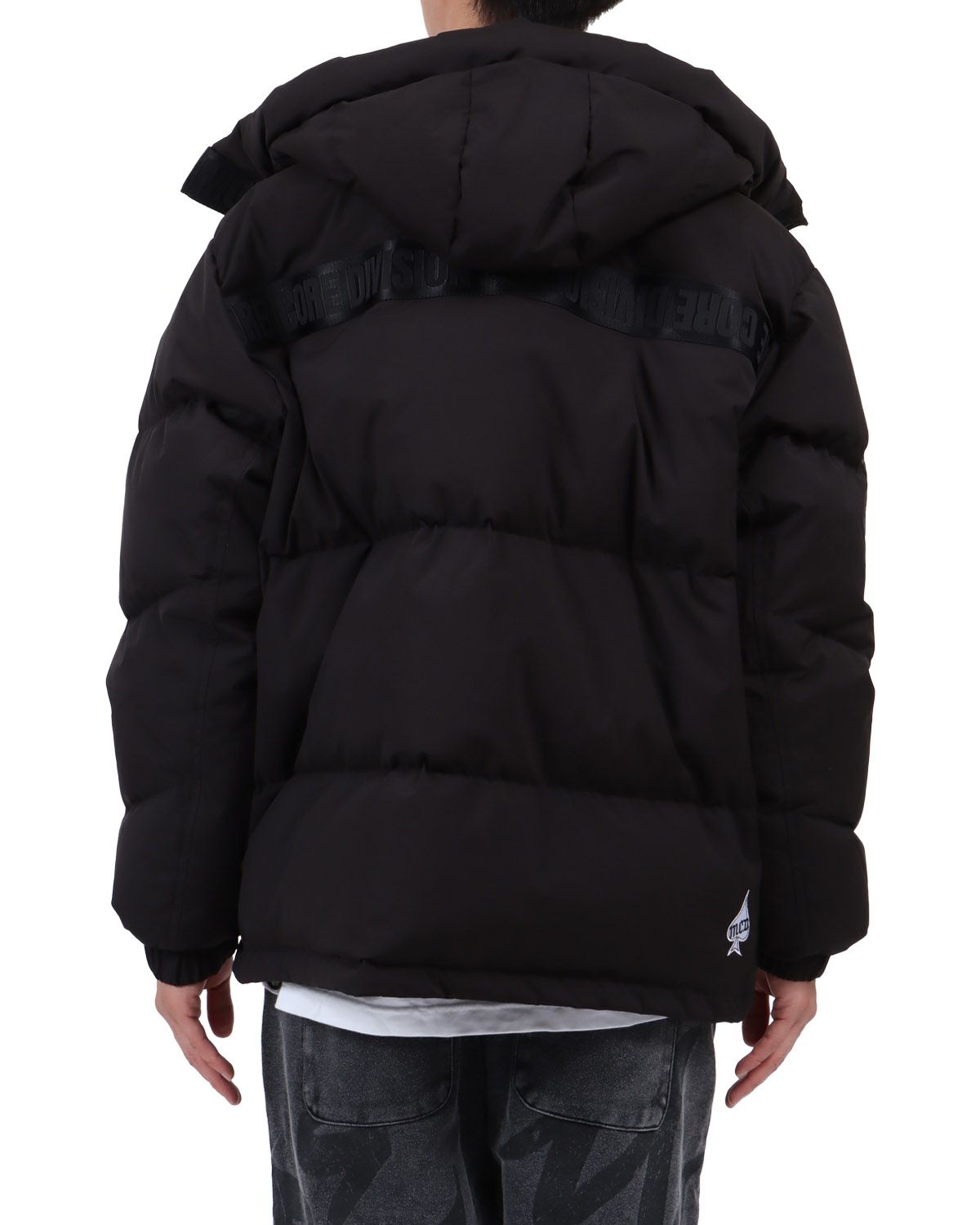 ブラック：174cm62kg(Lサイズ着用)