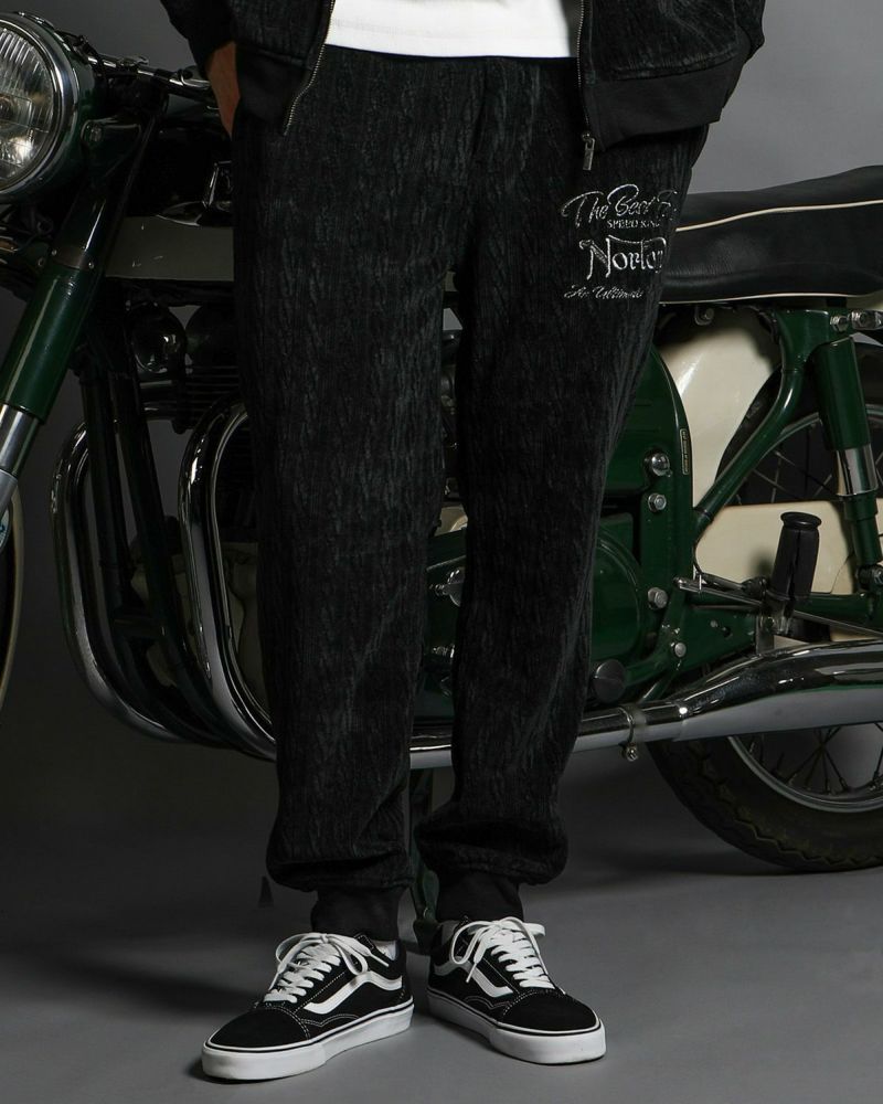 ブラック：186cm(Lサイズ着用)