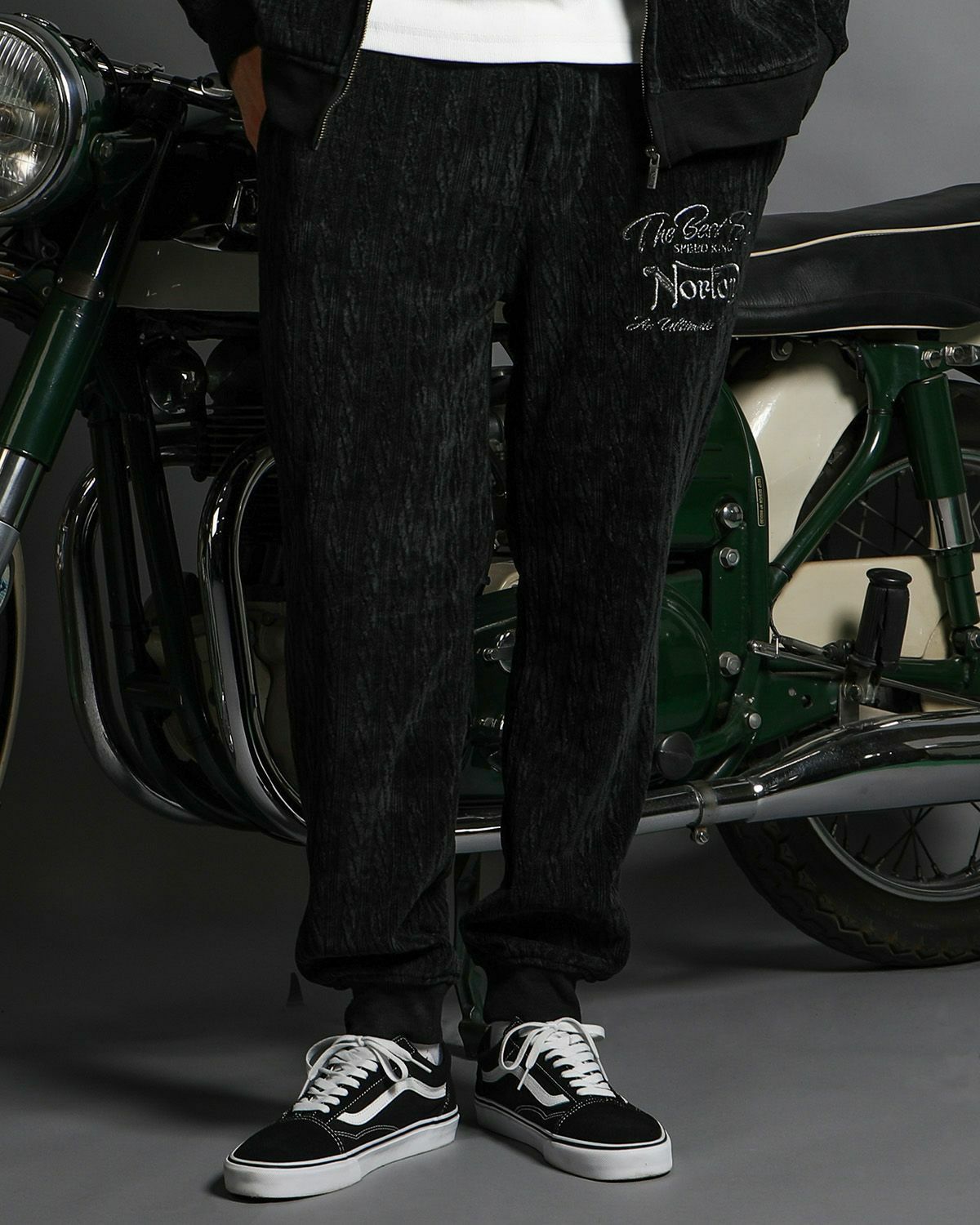 ブラック：186cm(Lサイズ着用)