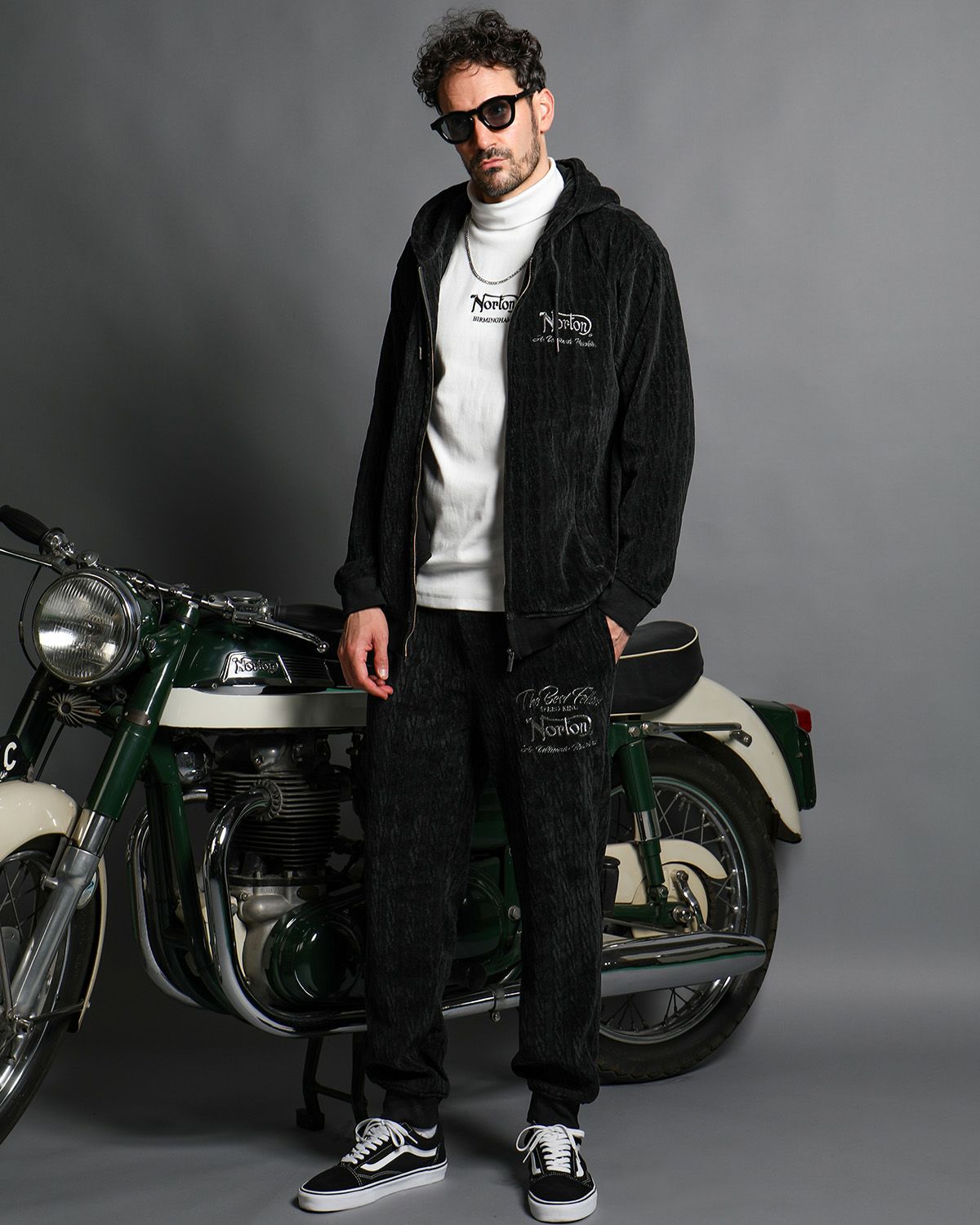 ブラック：186cm(Lサイズ着用)