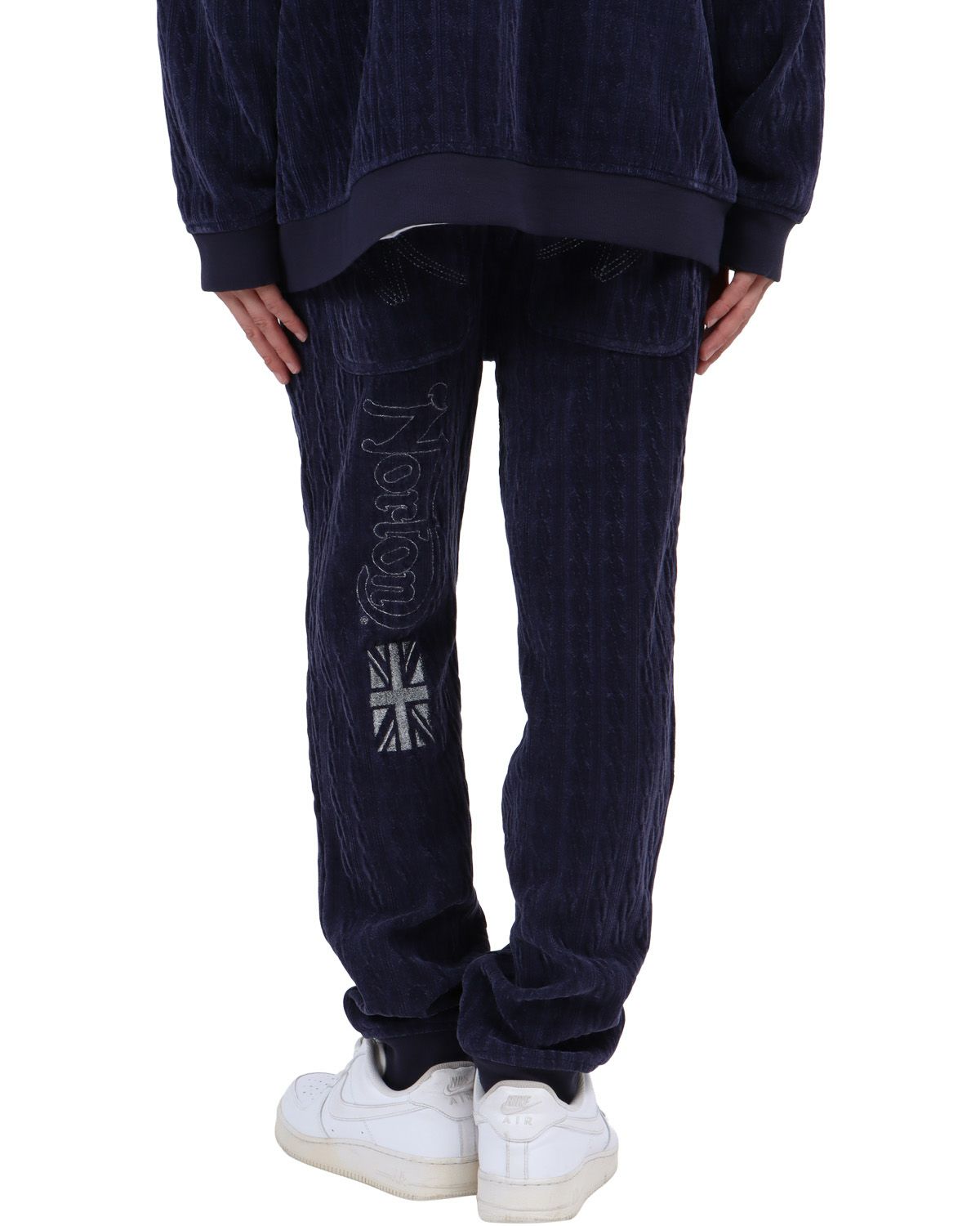 ネイビー：174cm62kg(Lサイズ着用)