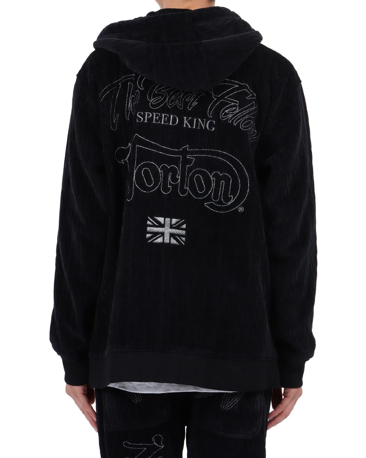 ブラック：174cm62kg(Lサイズ着用)