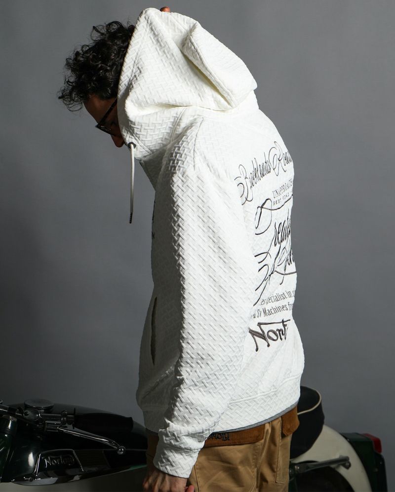 ホワイト：186cm(XLサイズ着用)