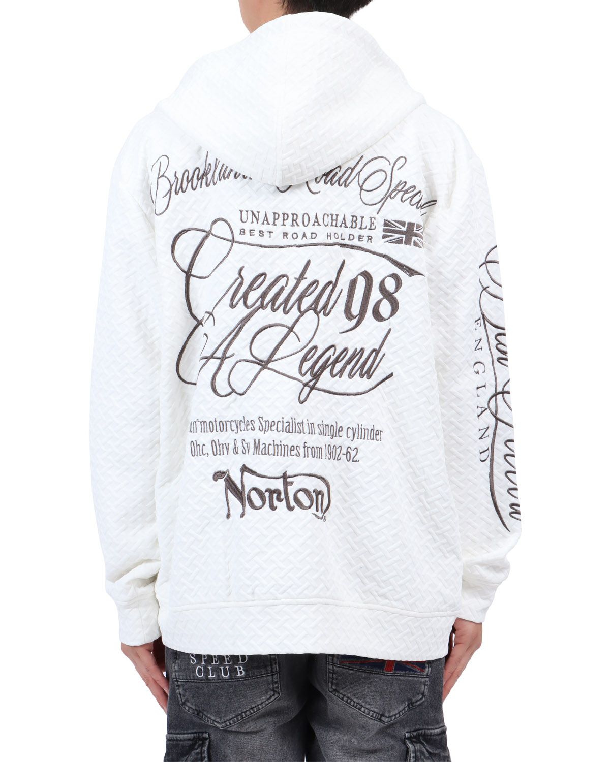 ホワイト：174cm62kg(Lサイズ着用)