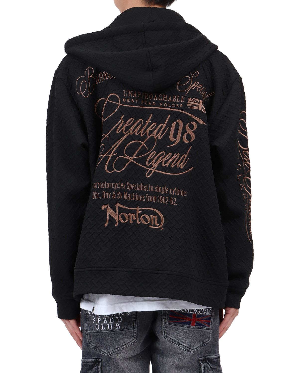 ブラック：174cm62kg(Lサイズ着用)