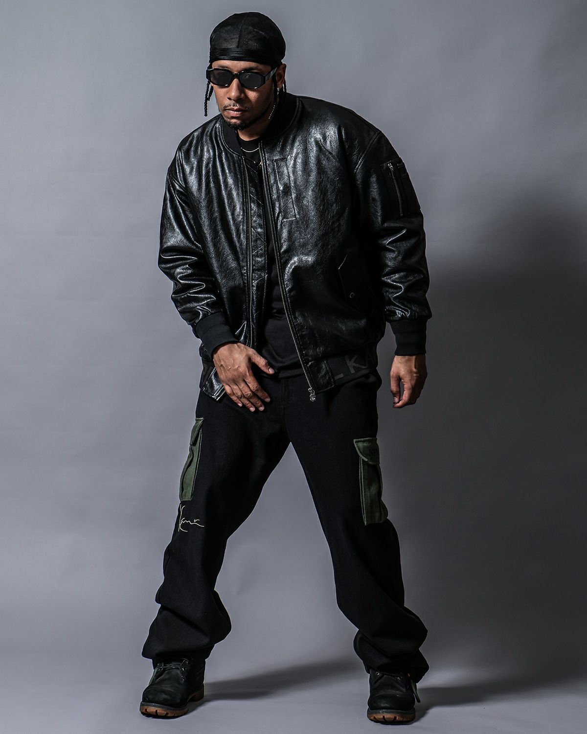 ブラック：180ｃｍ（ＸＬサイズ着用）