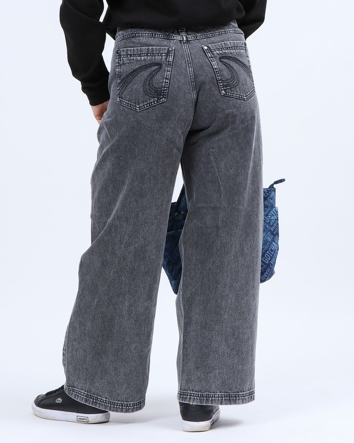 ブラック：157cm(Mサイズ着用)