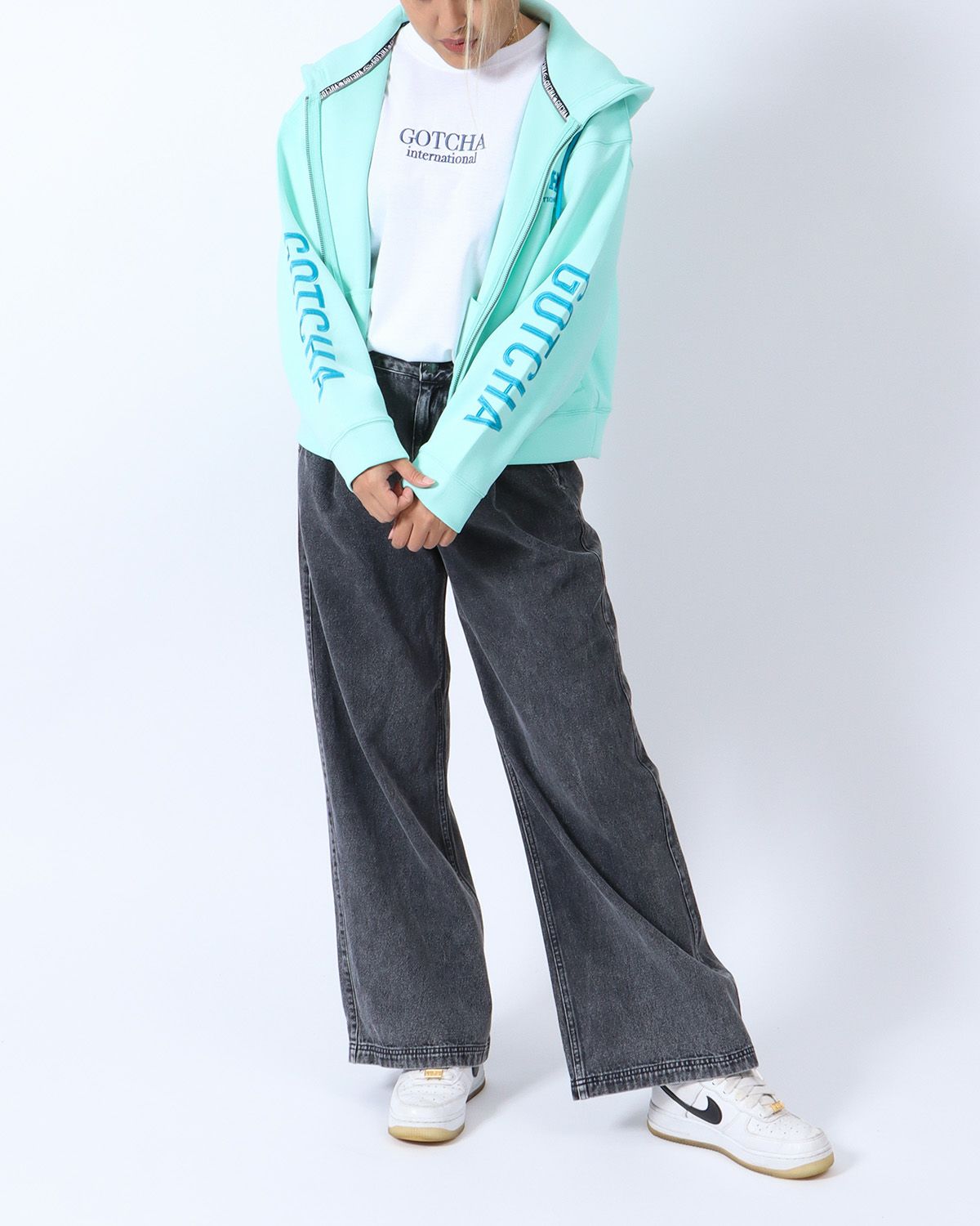 ブラック：167cm(Lサイズ着用)