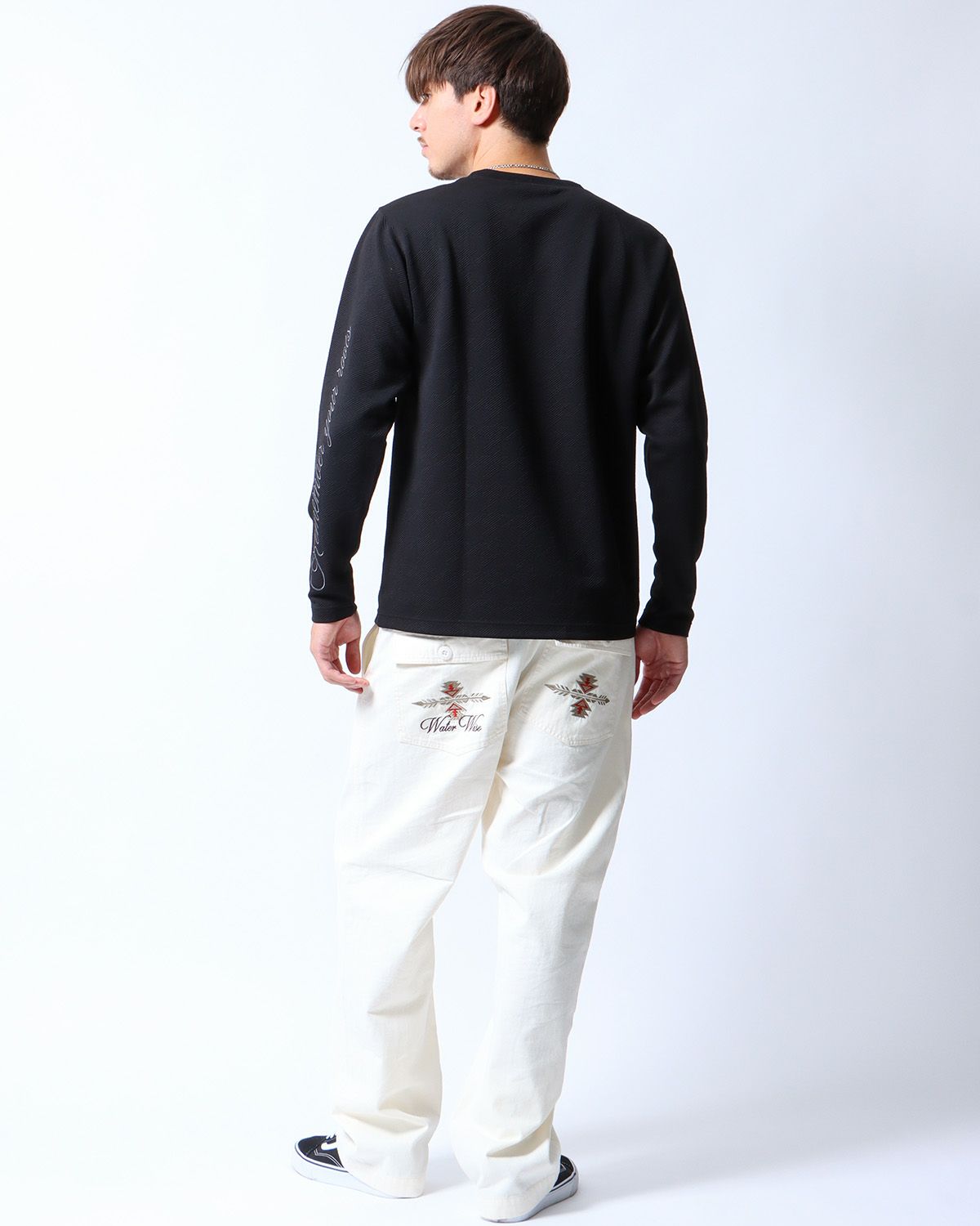 ブラック：180cm/70kg(Lサイズ着用)