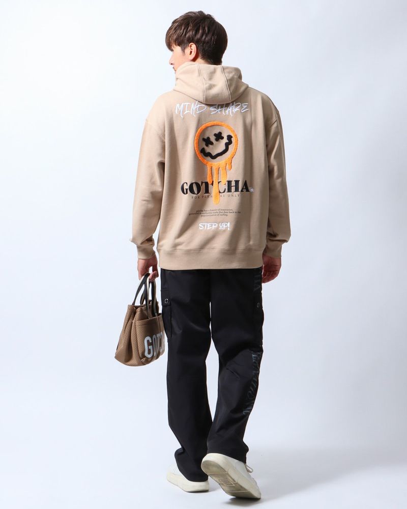 ベージュ:180cm/70kg(Lサイズ着用)