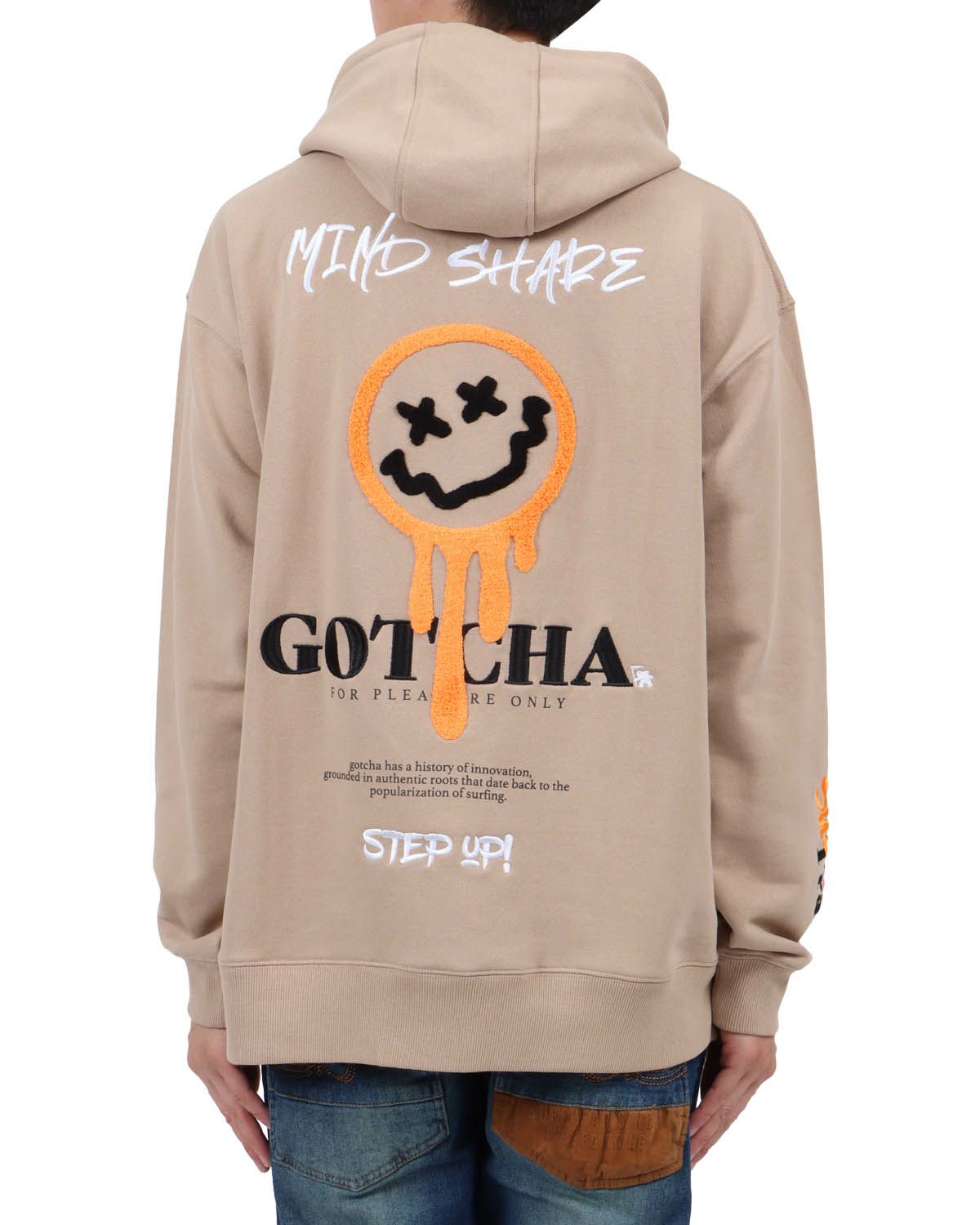 ベージュ：174cm62kg(Lサイズ着用)