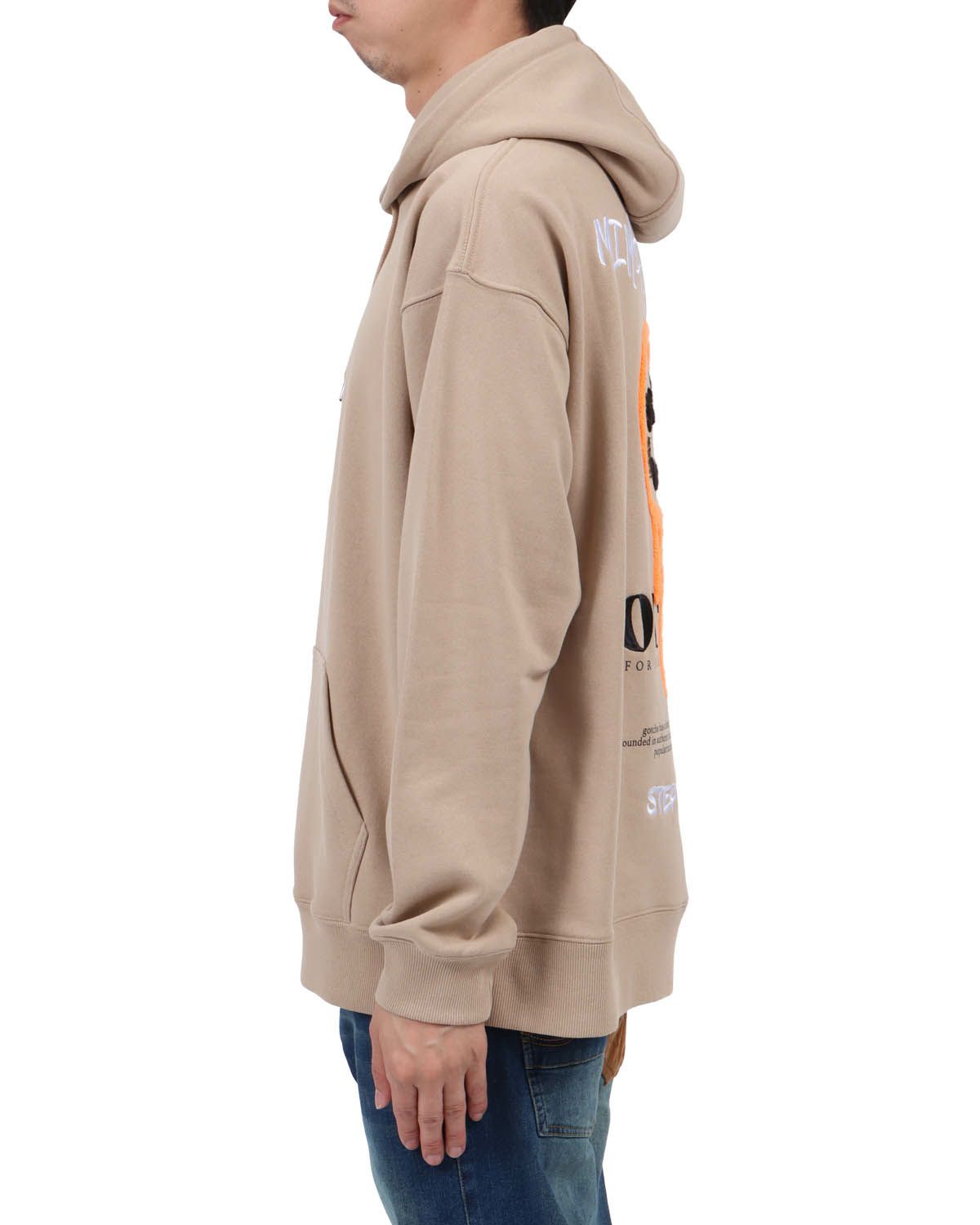 ベージュ：174cm62kg(Lサイズ着用)