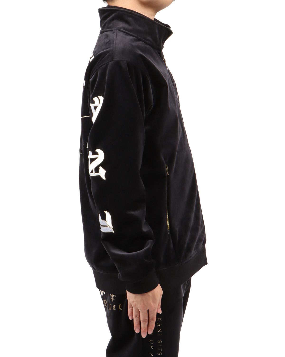 ブラック：173cm63kg(Lサイズ着用)