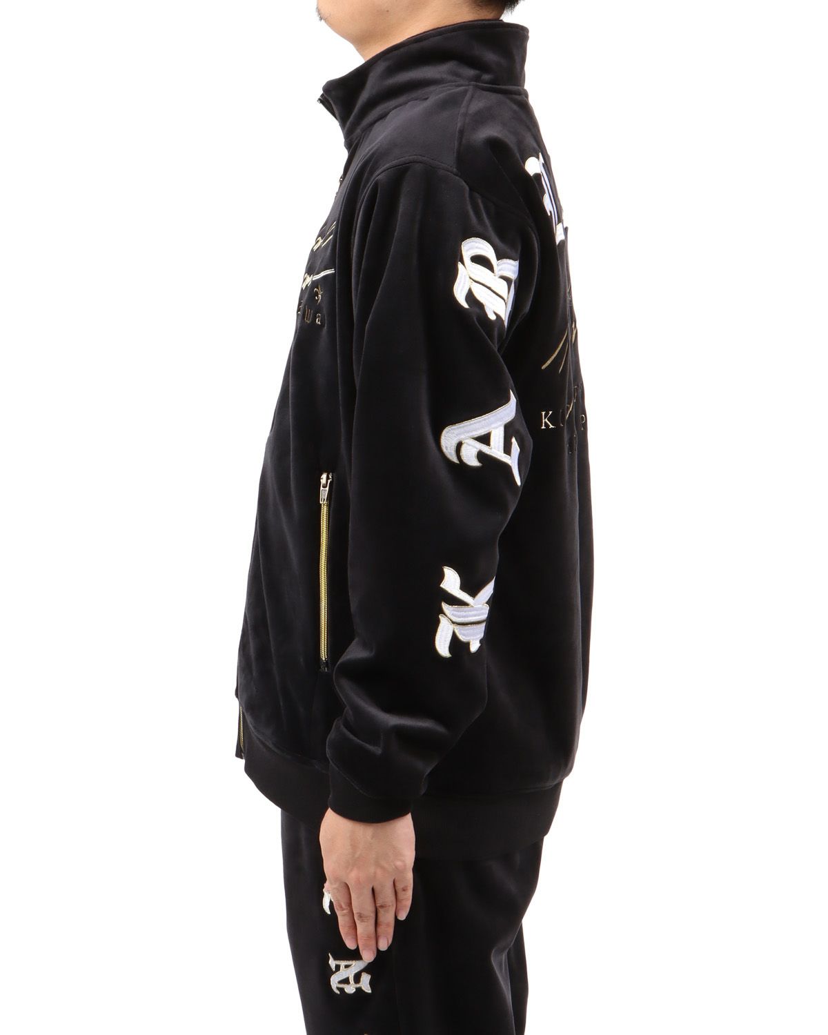 ブラック：173cm63kg(Lサイズ着用)