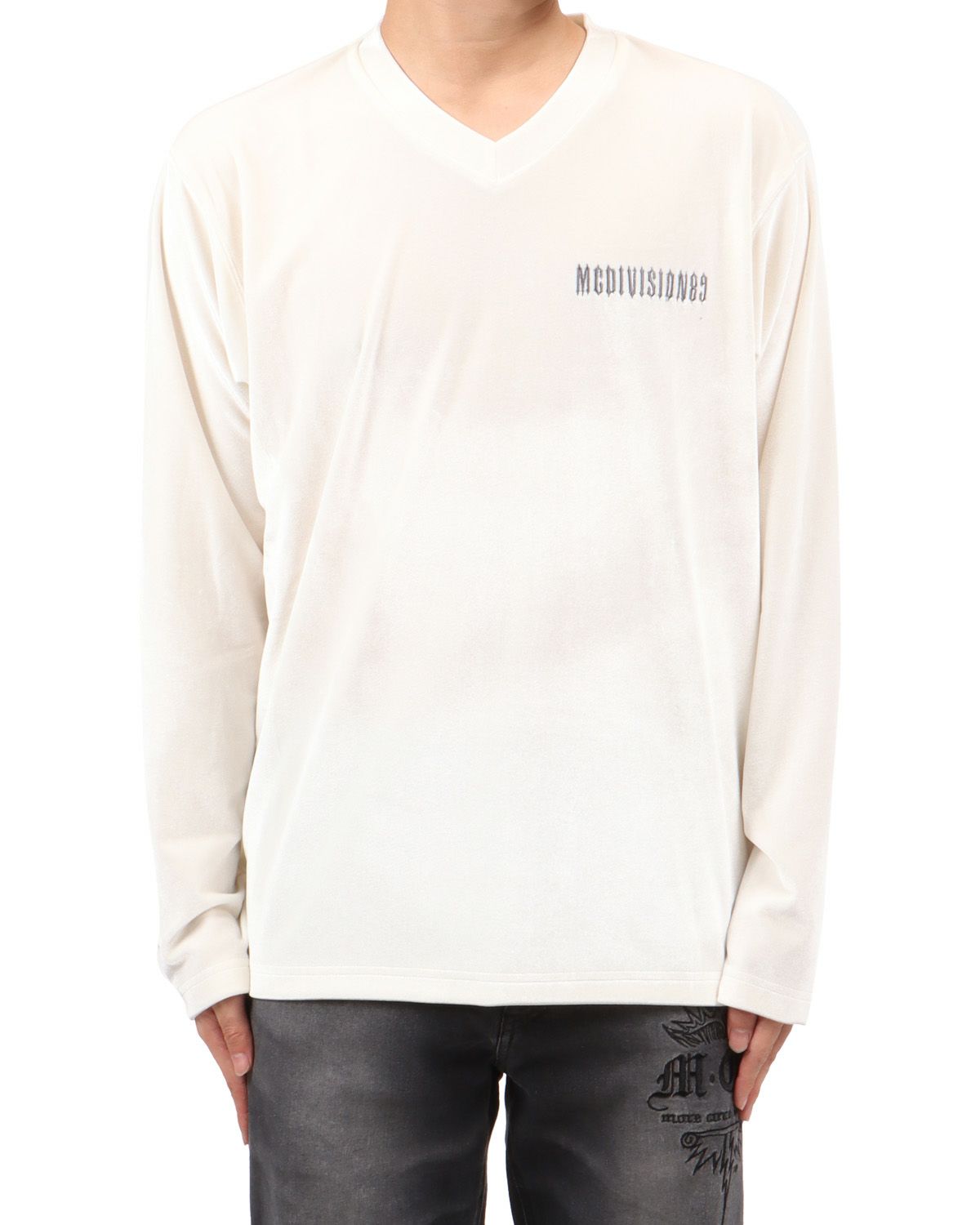 ホワイト：173cm63kg(Lサイズ着用)