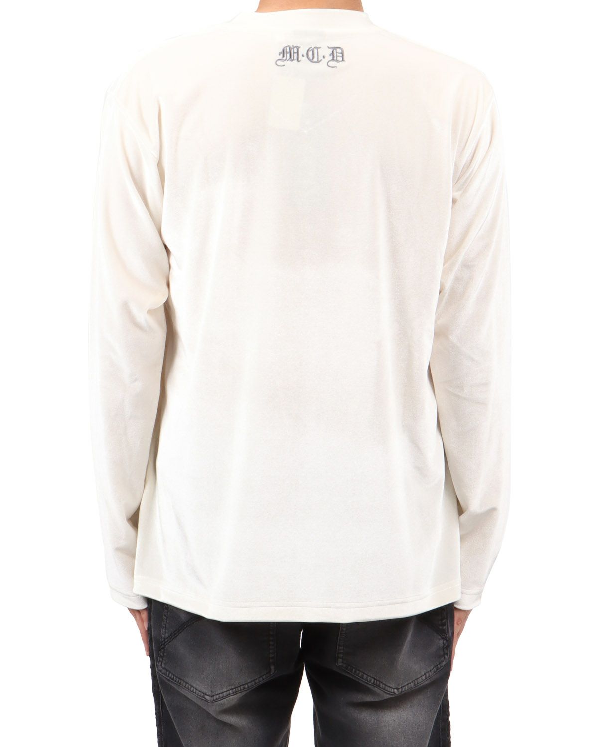 ホワイト：173cm63kg(Lサイズ着用)