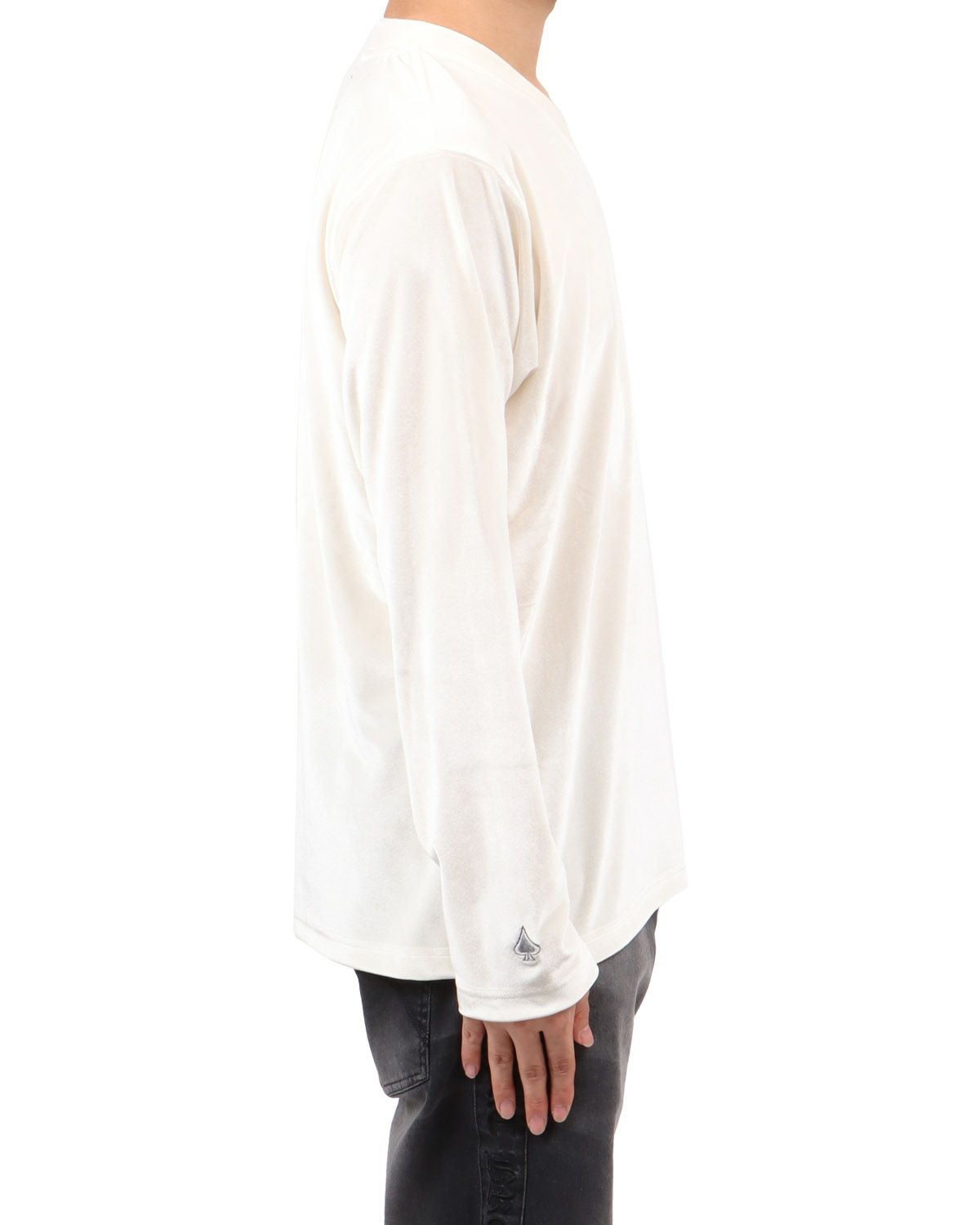 ホワイト：173cm63kg(Lサイズ着用)