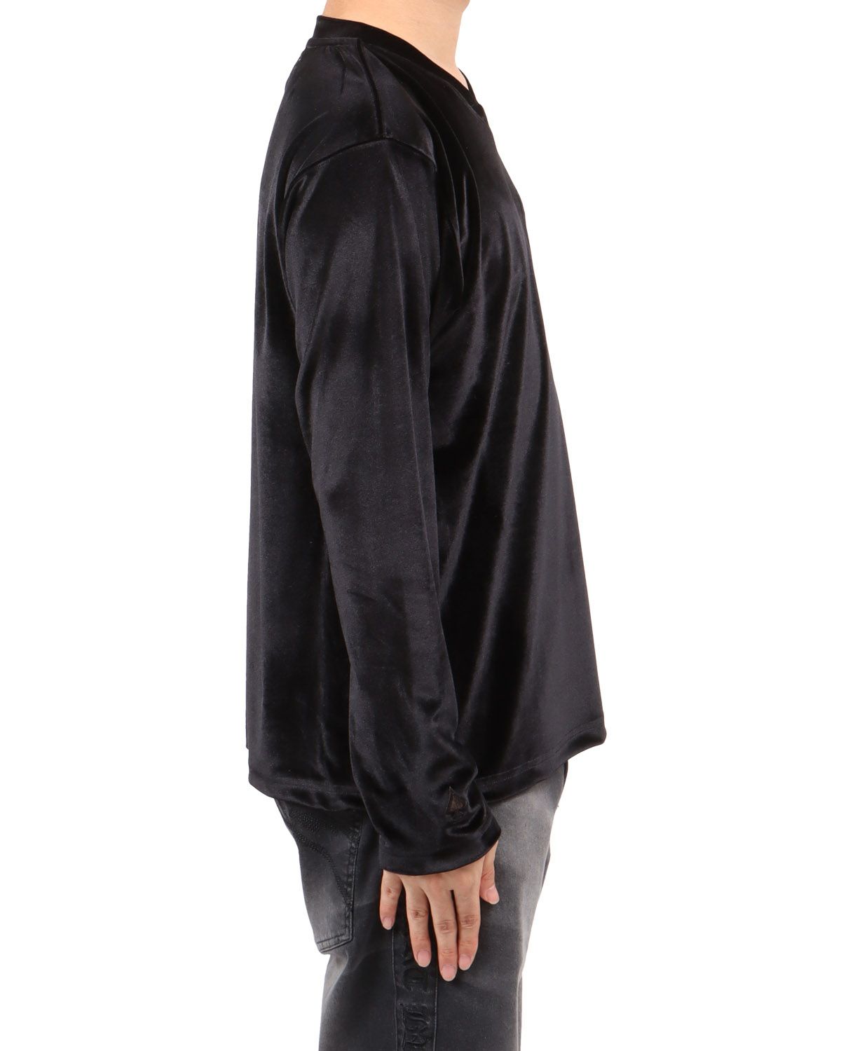 ブラック：173cm63kg(Lサイズ着用)