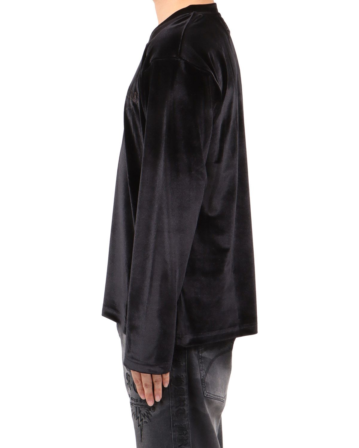 ブラック：173cm63kg(Lサイズ着用)