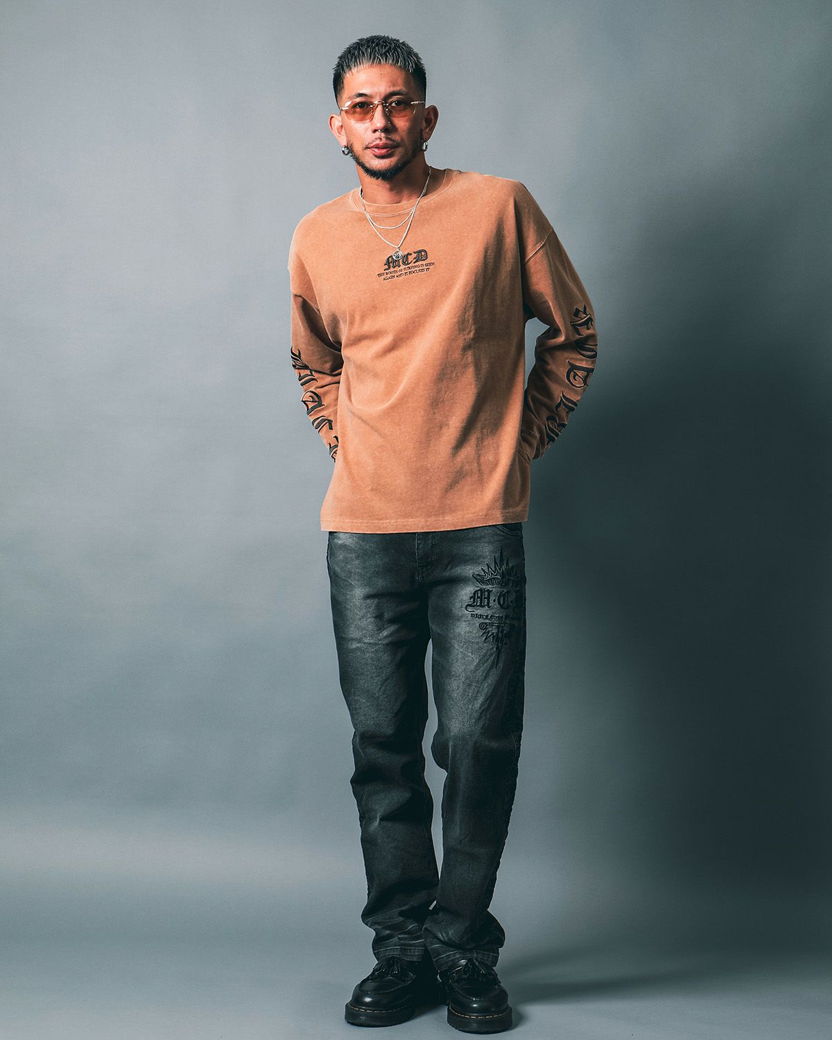 ベージュ:183cm(Lサイズ着用)