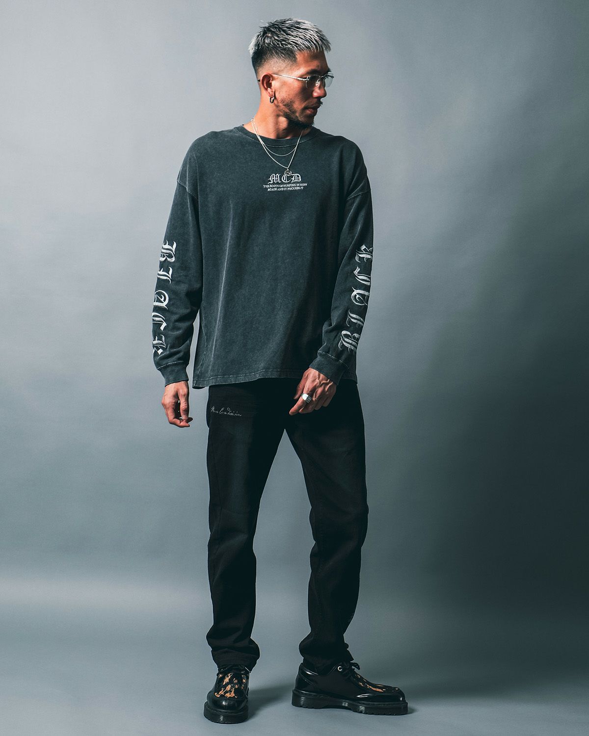 チャコール:183cm(Lサイズ着用)