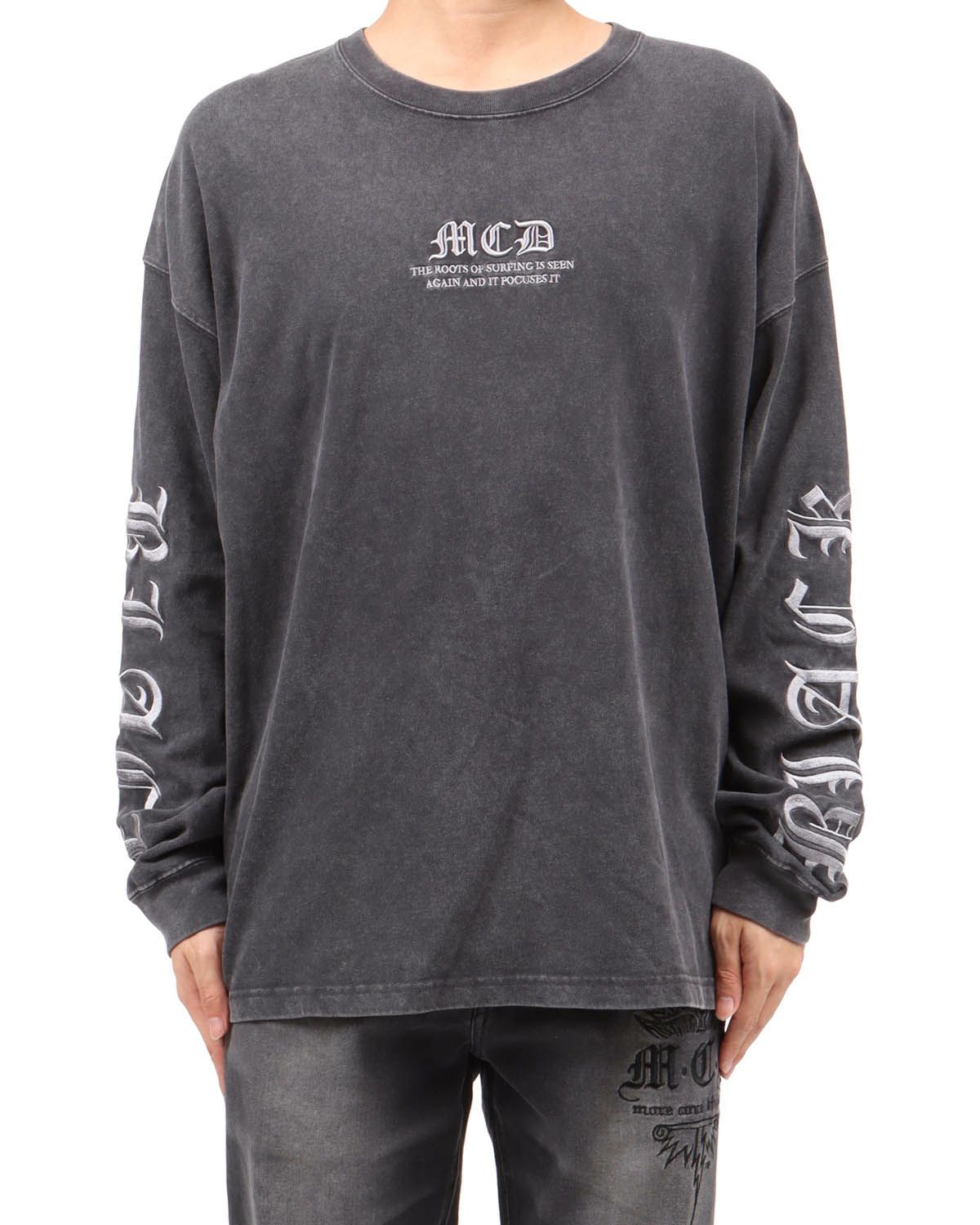 チャコール：173cm63kg(Lサイズ着用)