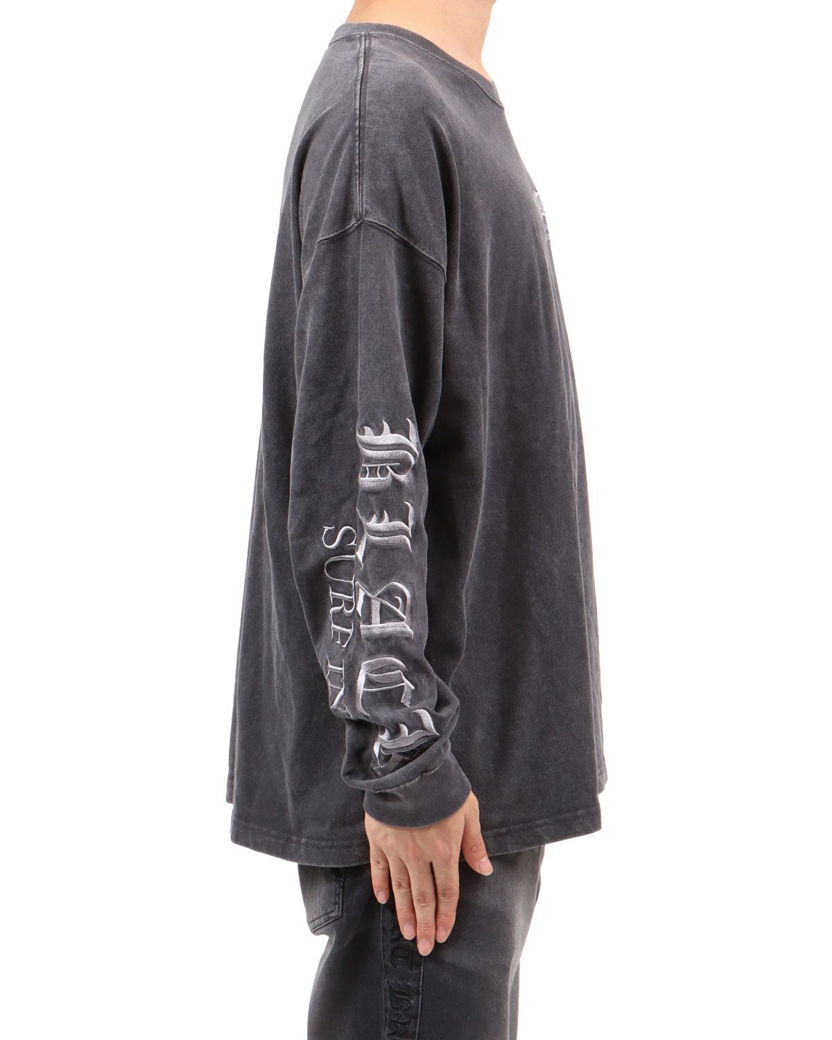 チャコール：173cm63kg(Lサイズ着用)