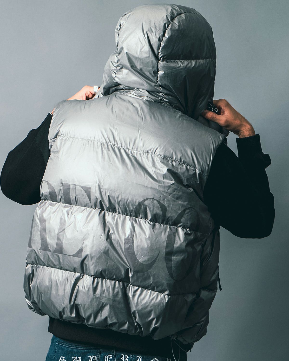 グレー:183cm(Lサイズ着用)