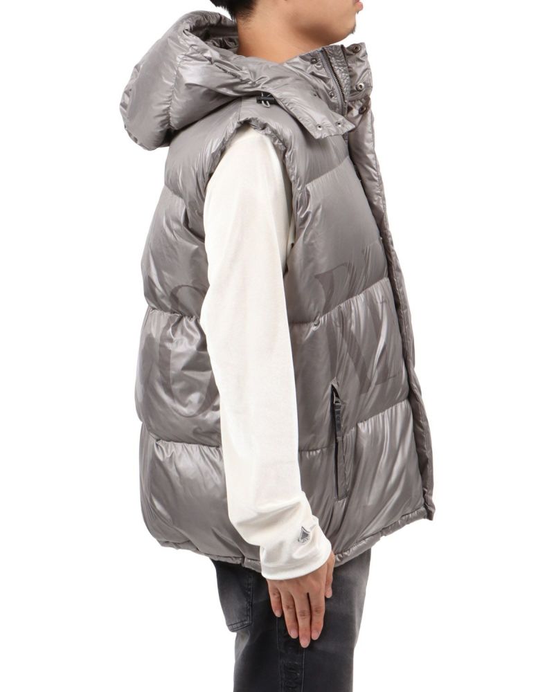 グレー：173cm63kg(Lサイズ着用)