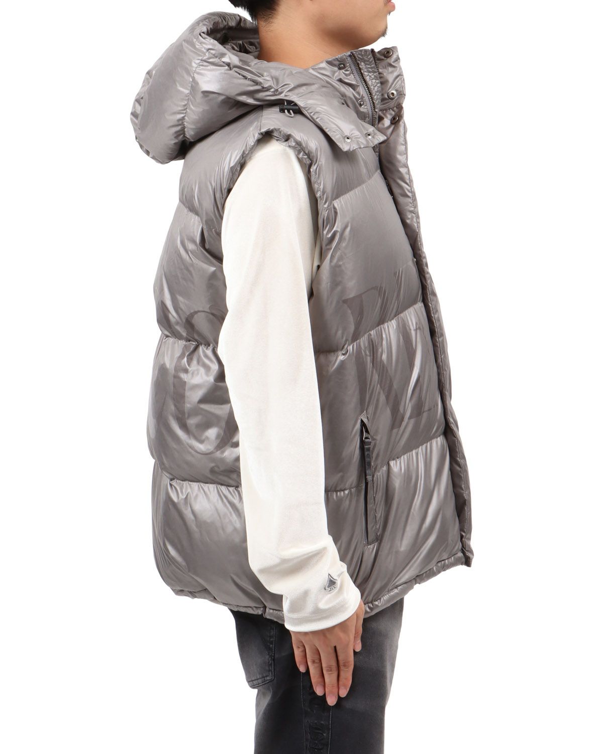 グレー：173cm63kg(Lサイズ着用)