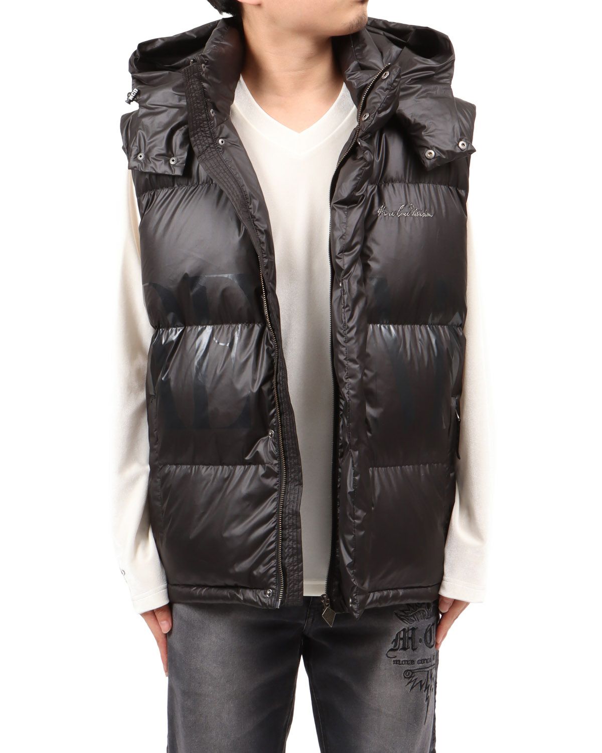 ブラック：173cm63kg(Lサイズ着用)