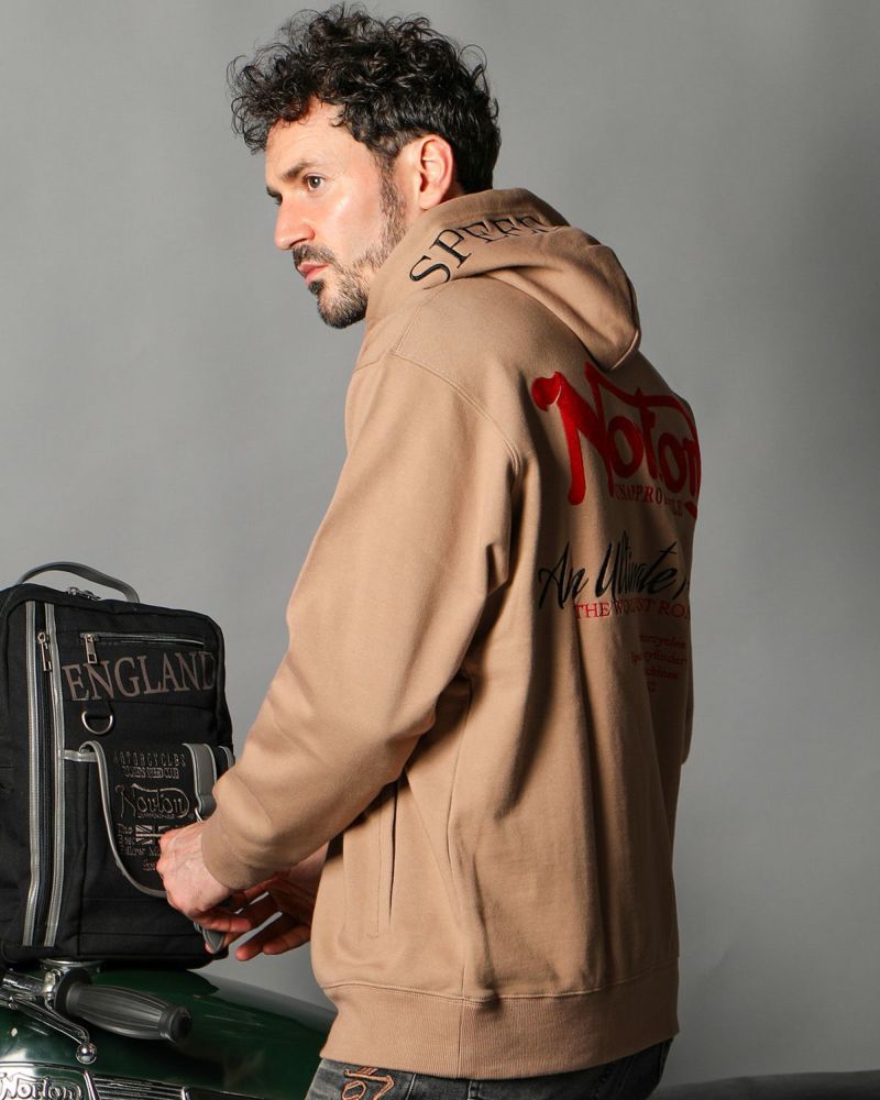 ベージュ:186cm(XLサイズ着用)