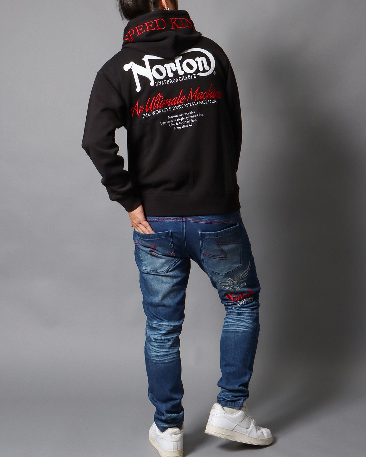 ブラック：178cm/75kg(Lサイズ着用)