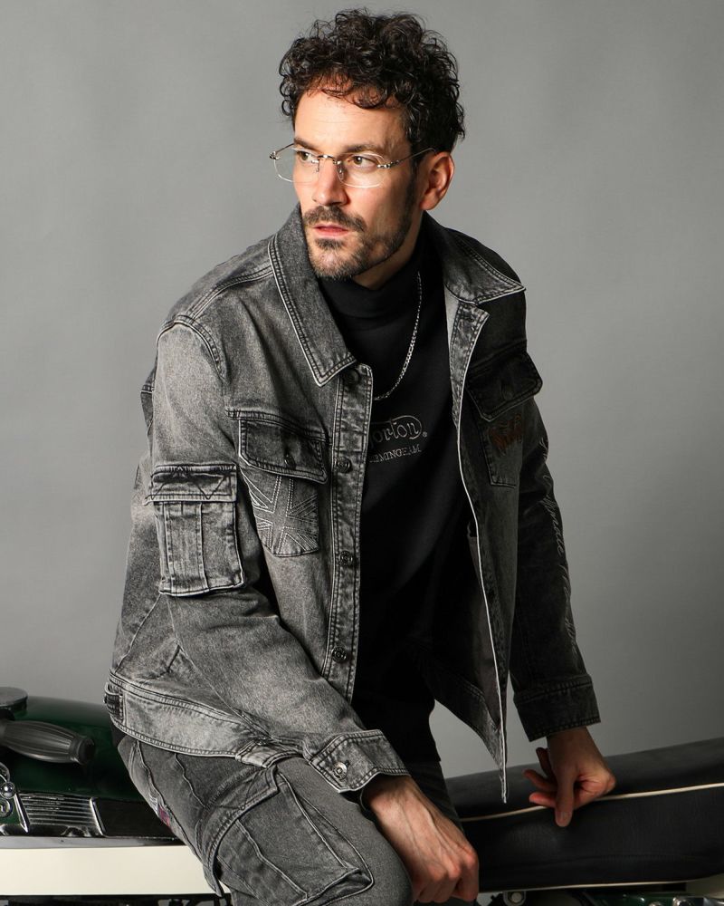 ブラック:186cm(Lサイズ着用)