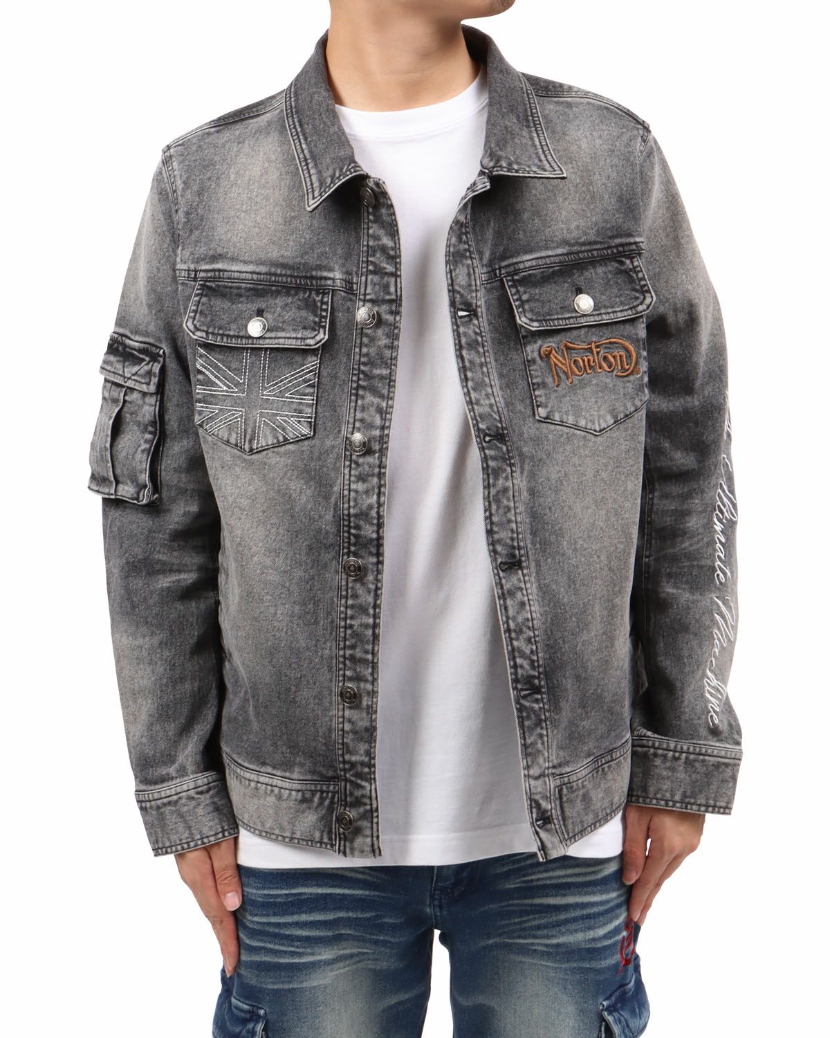 ブラック：173cm63kg(Lサイズ着用)