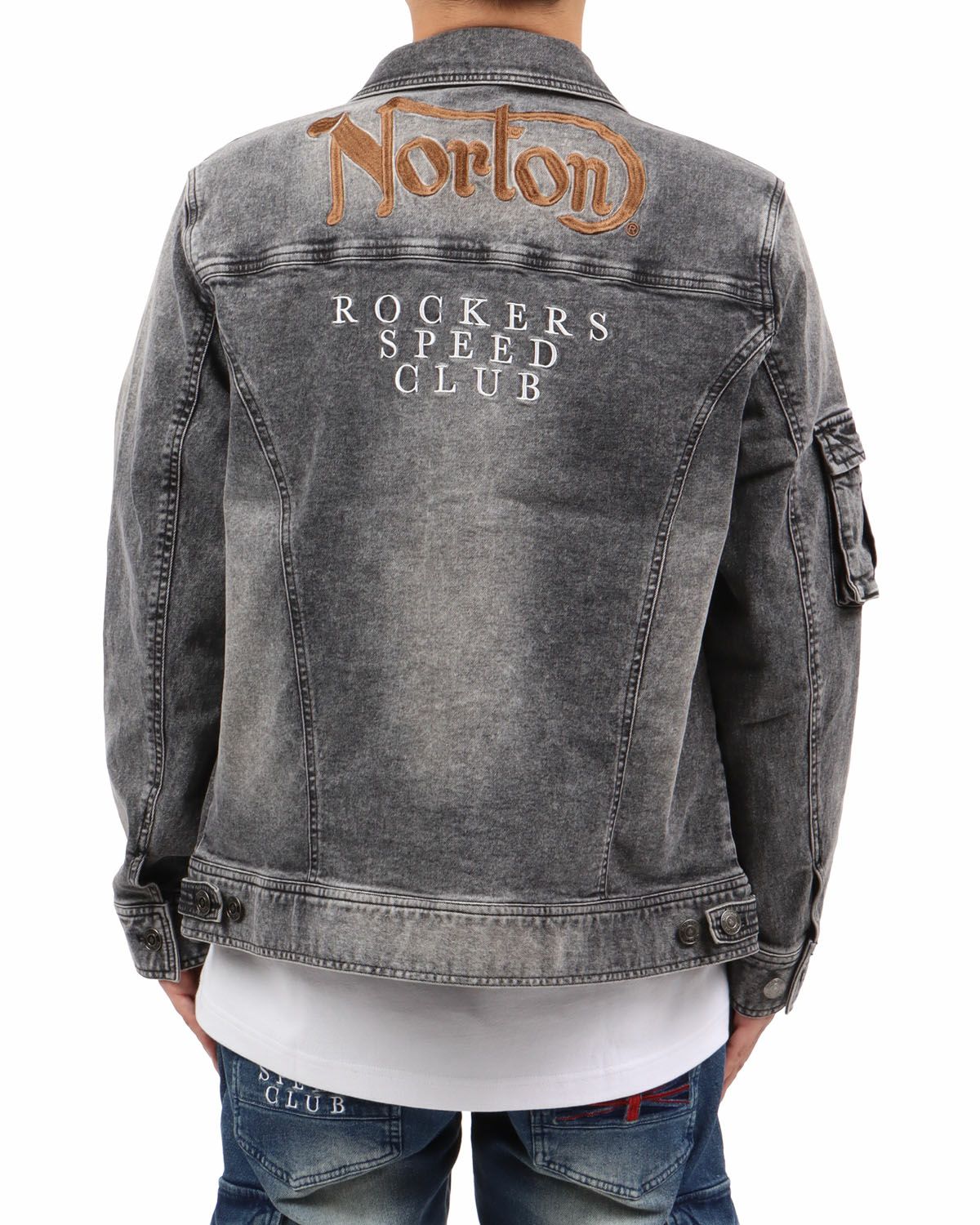 ブラック：173cm63kg(Lサイズ着用)