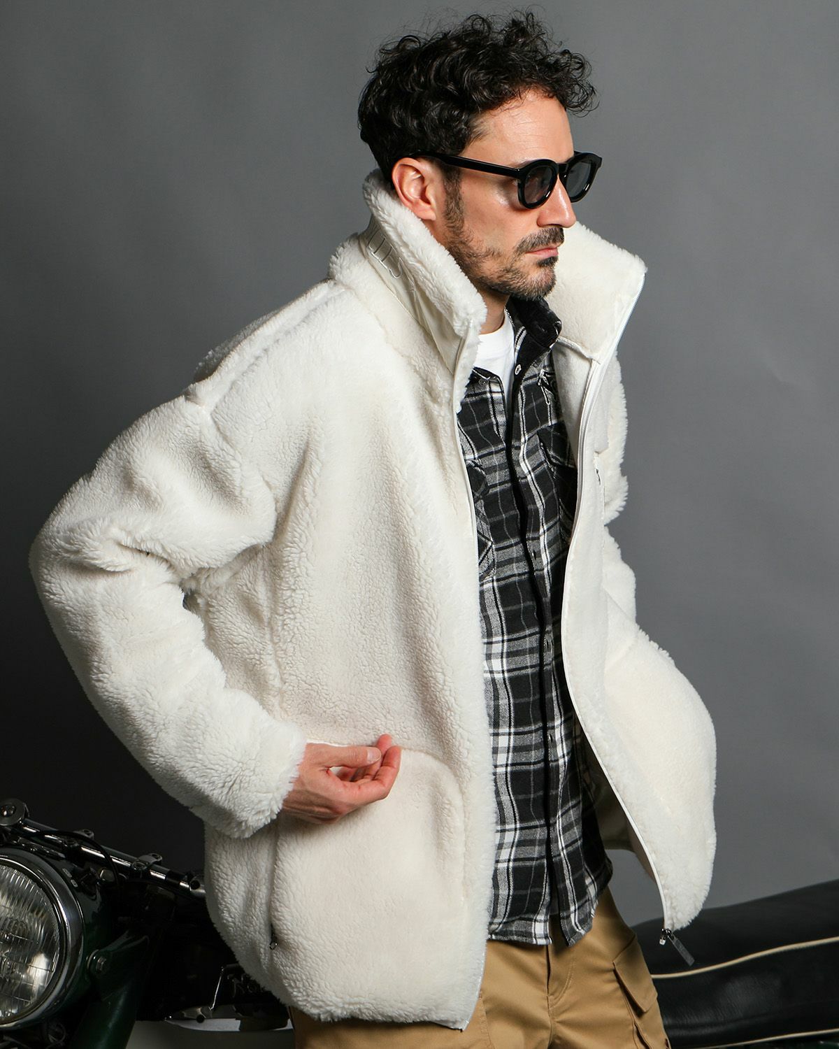 オフホワイト：186cm(XLサイズ着用)