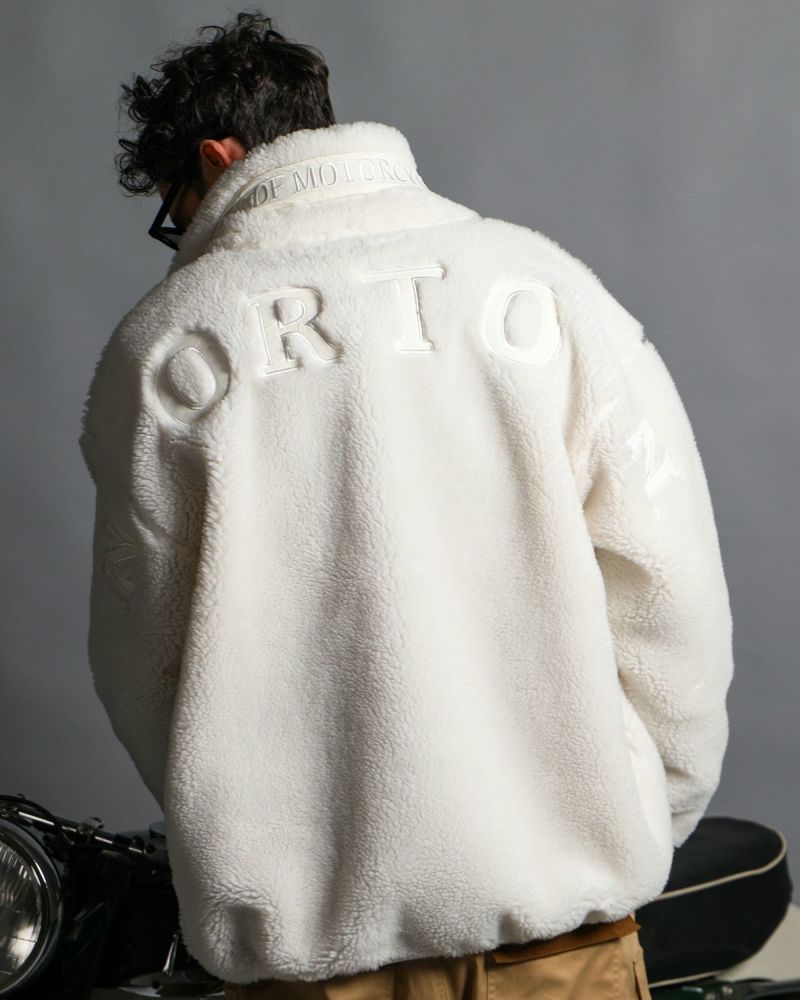 オフホワイト：186cm(XLサイズ着用)