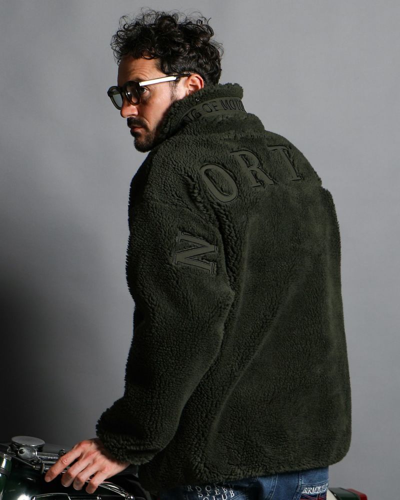 カーキ：186cm(XLサイズ着用)