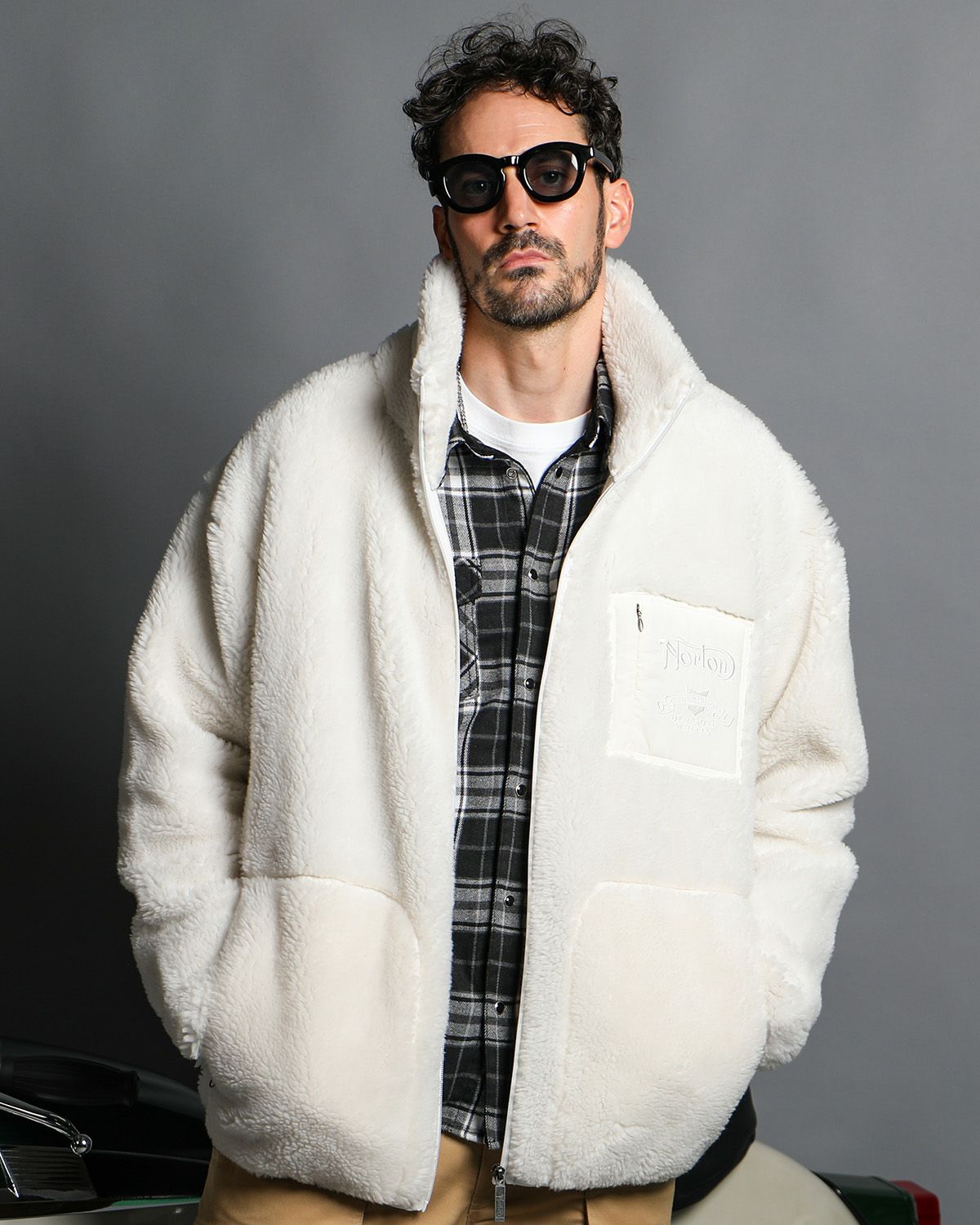 オフホワイト：186cm(XLサイズ着用)