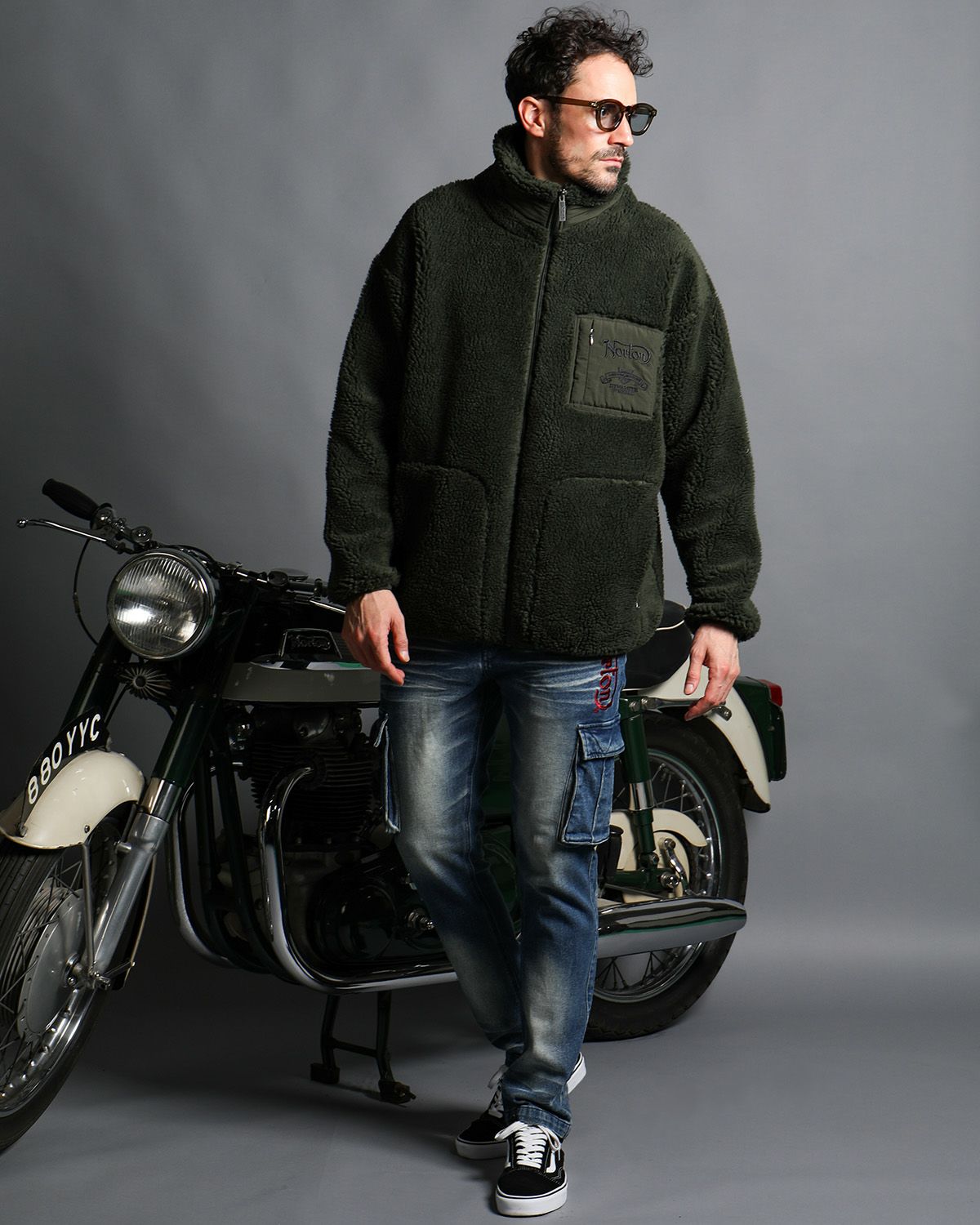 カーキ：186cm(XLサイズ着用)