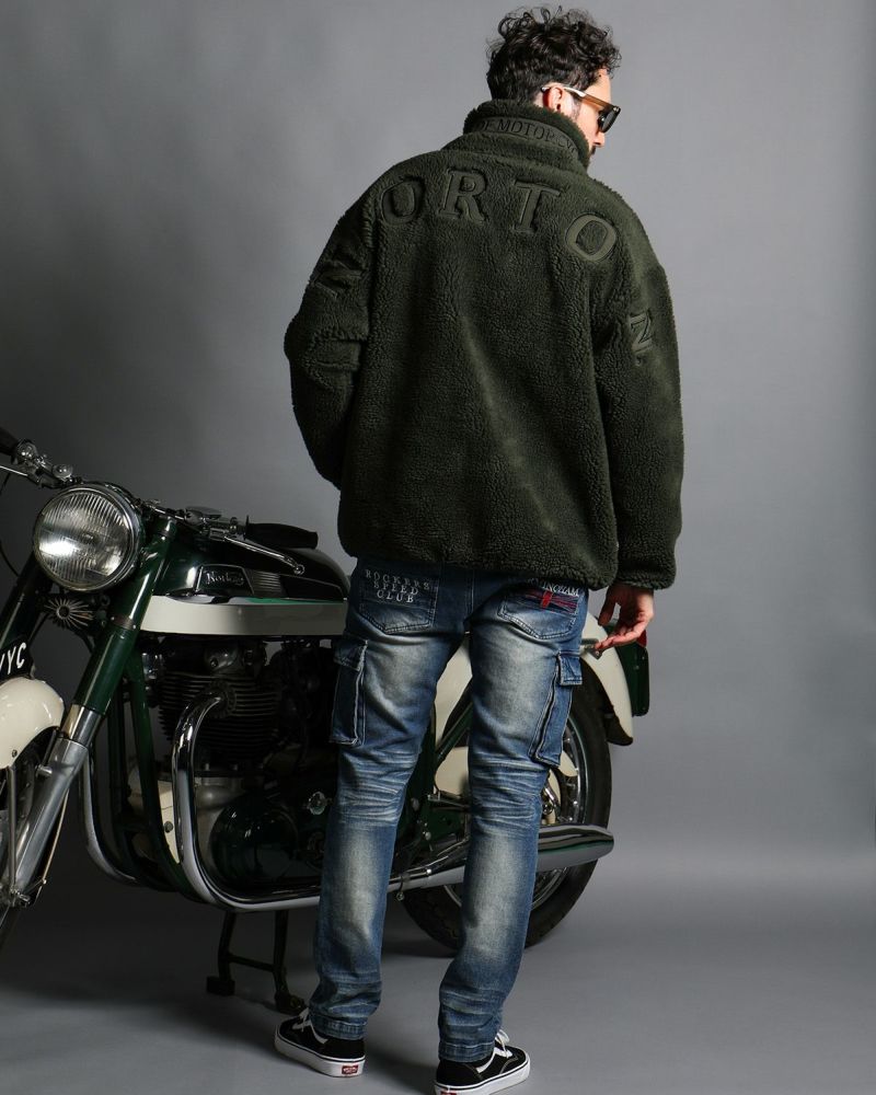 カーキ：186cm(XLサイズ着用)