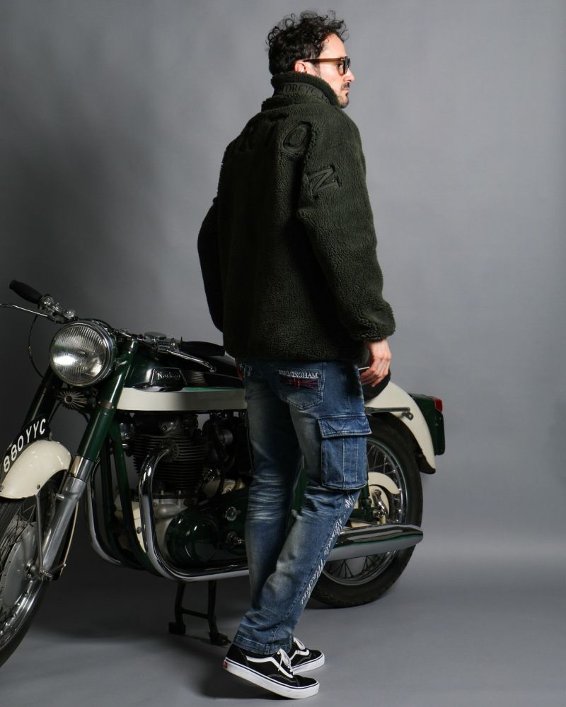 カーキ：186cm(XLサイズ着用)