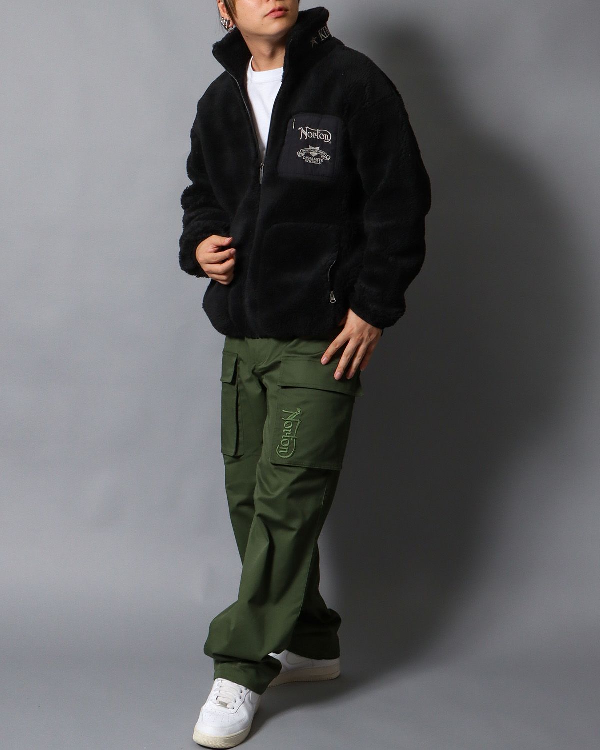 ブラック：178cm/75kg(Lサイズ着用)