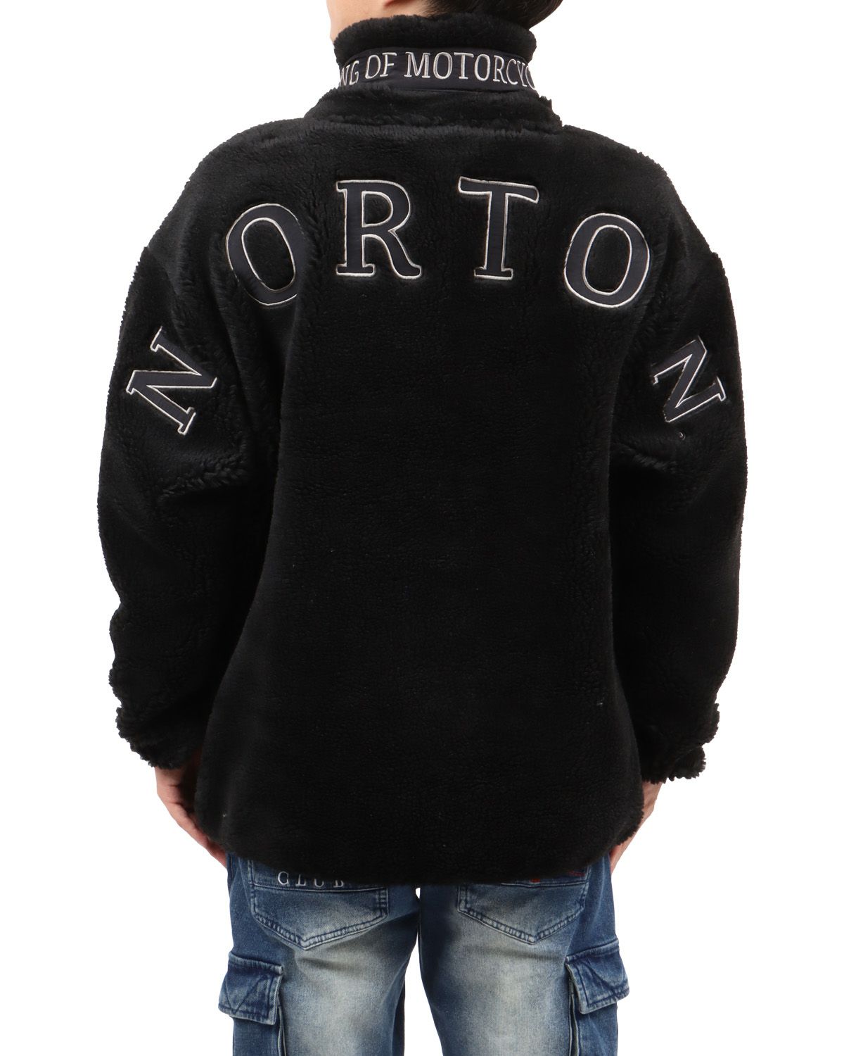 ブラック：173cm63kg(Lサイズ着用)