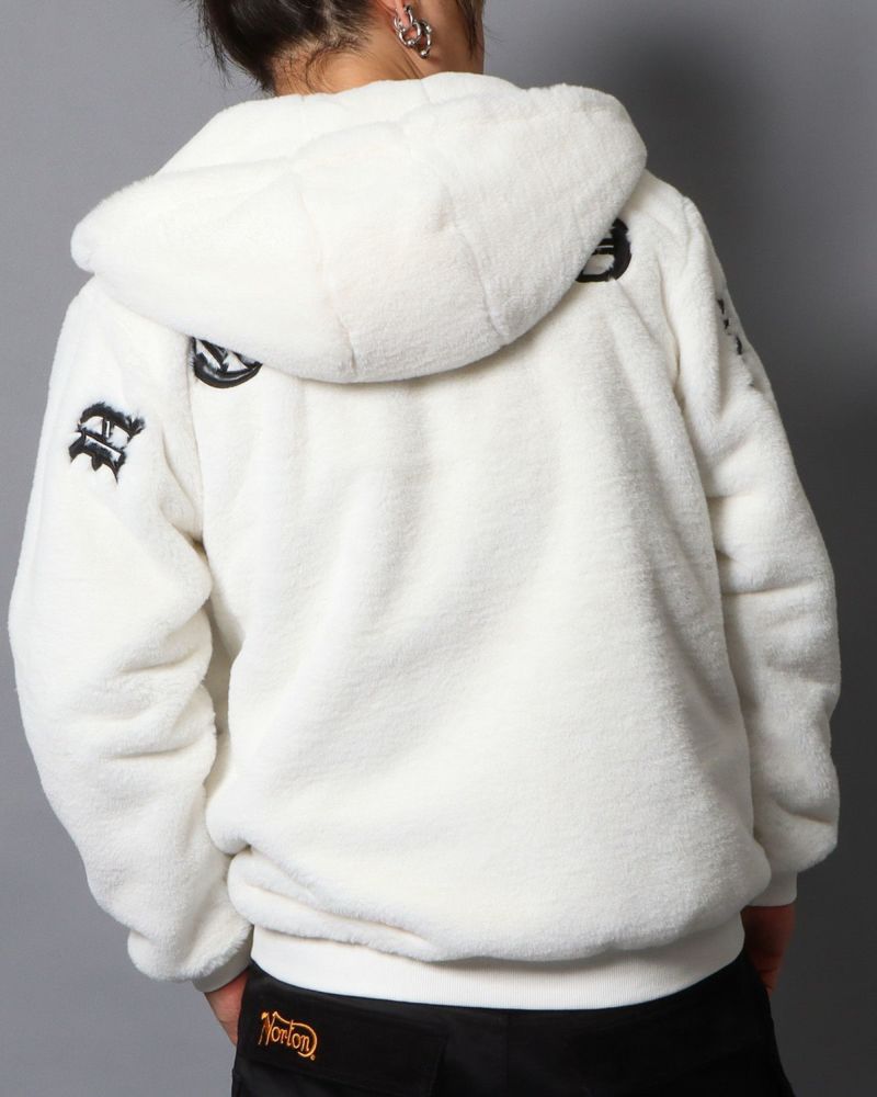 オフホワイト：178cm/75kg(Lサイズ着用)