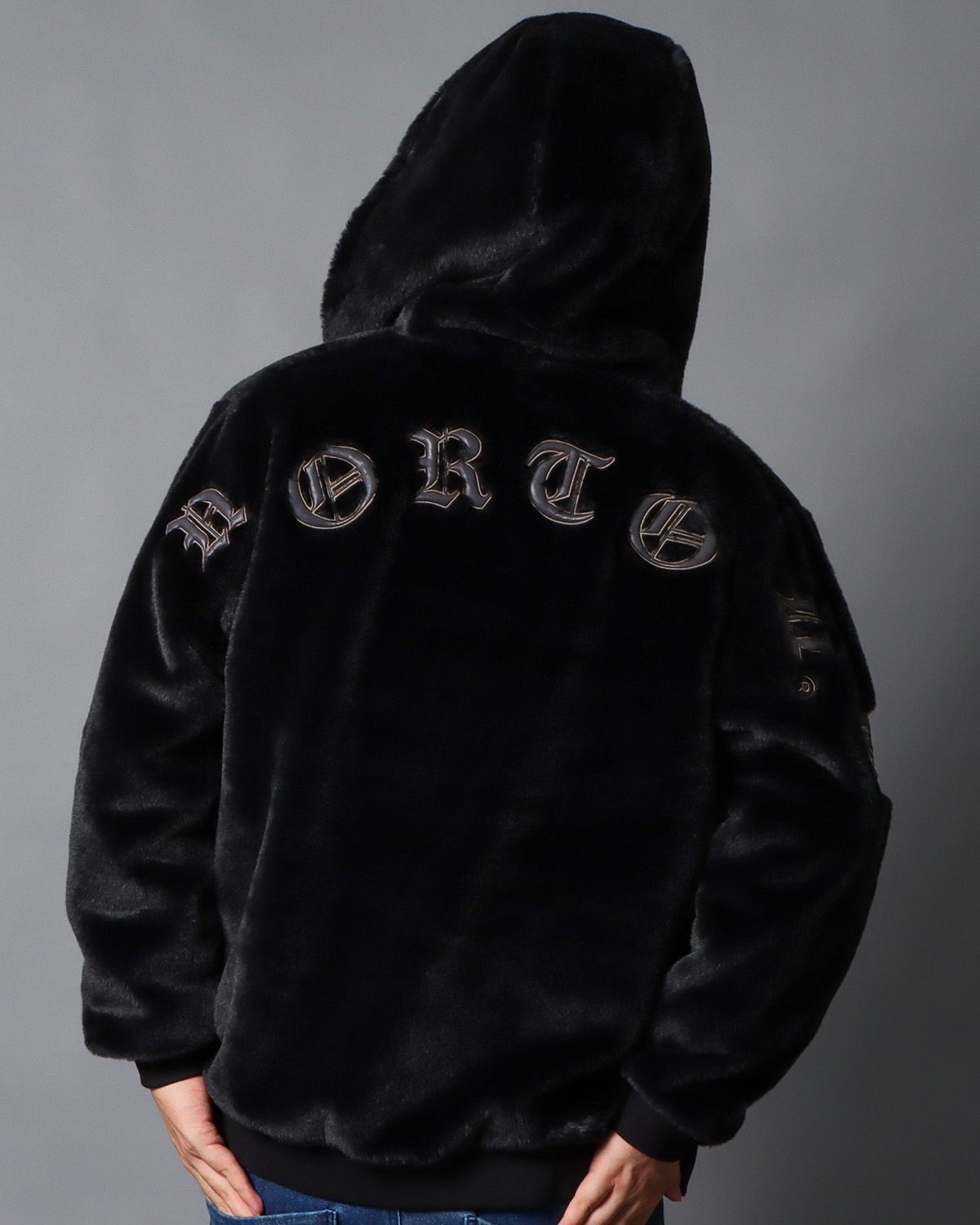 ブラック：178cm/75kg(Lサイズ着用)