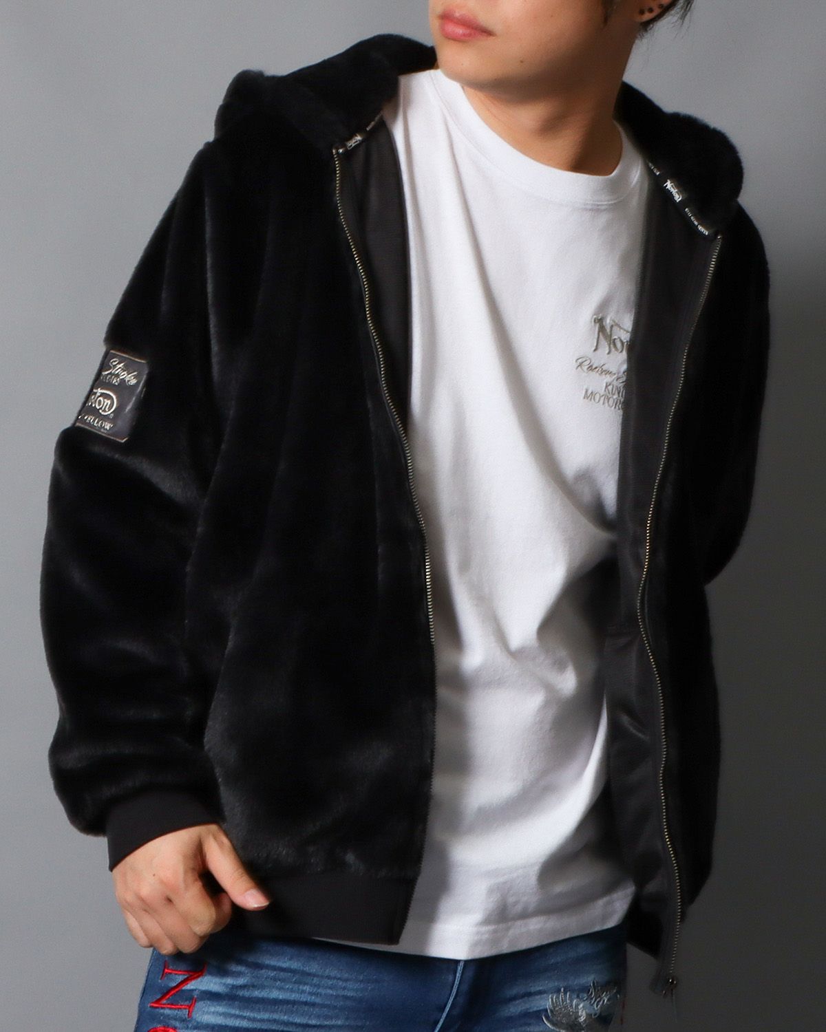 ブラック：178cm/75kg(Lサイズ着用)