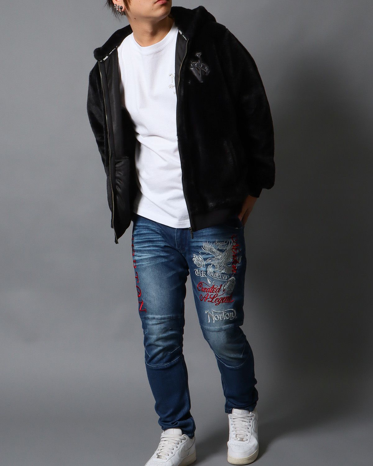 ブラック：178cm/75kg(Lサイズ着用)